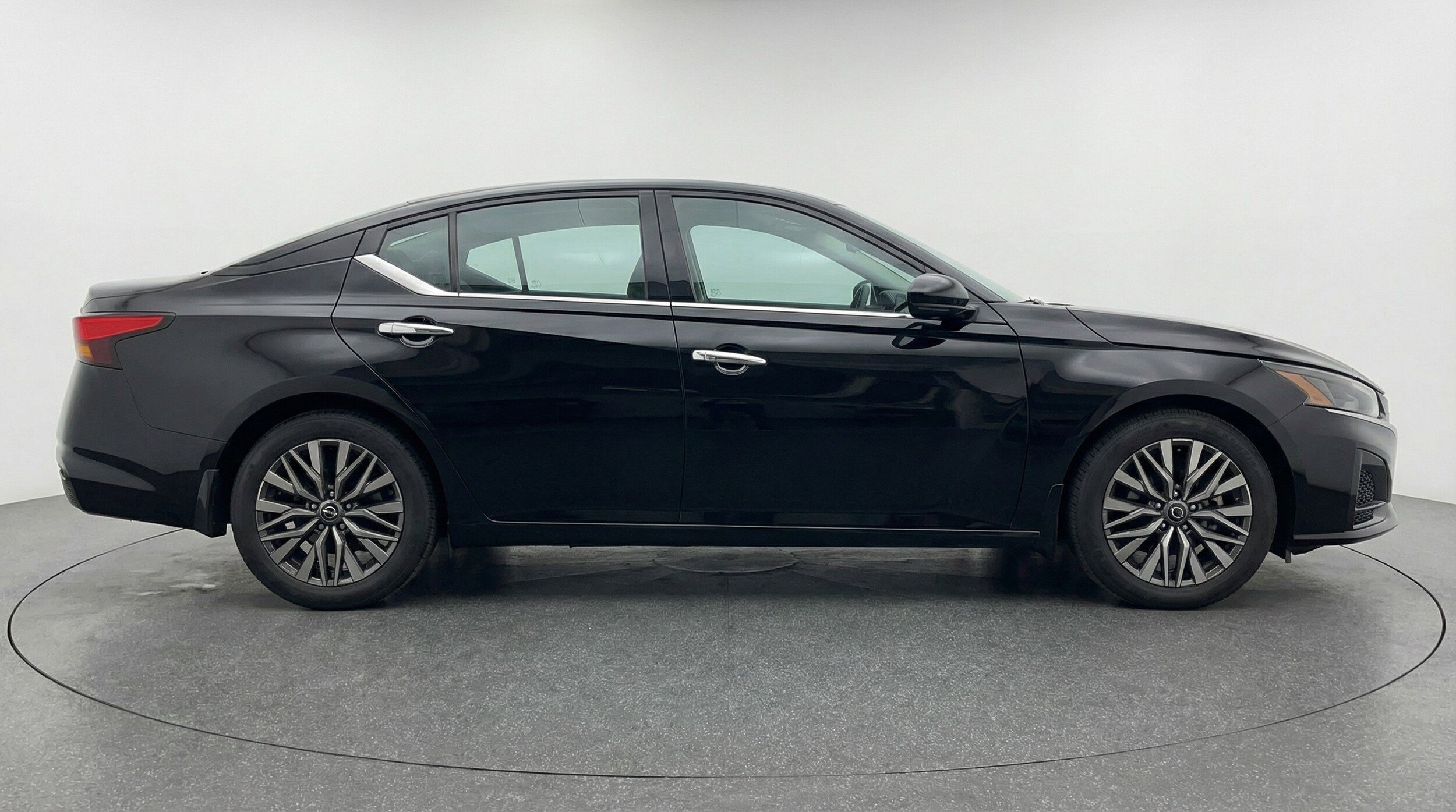 Thumbnail: 2025 Nissan Altima - 11