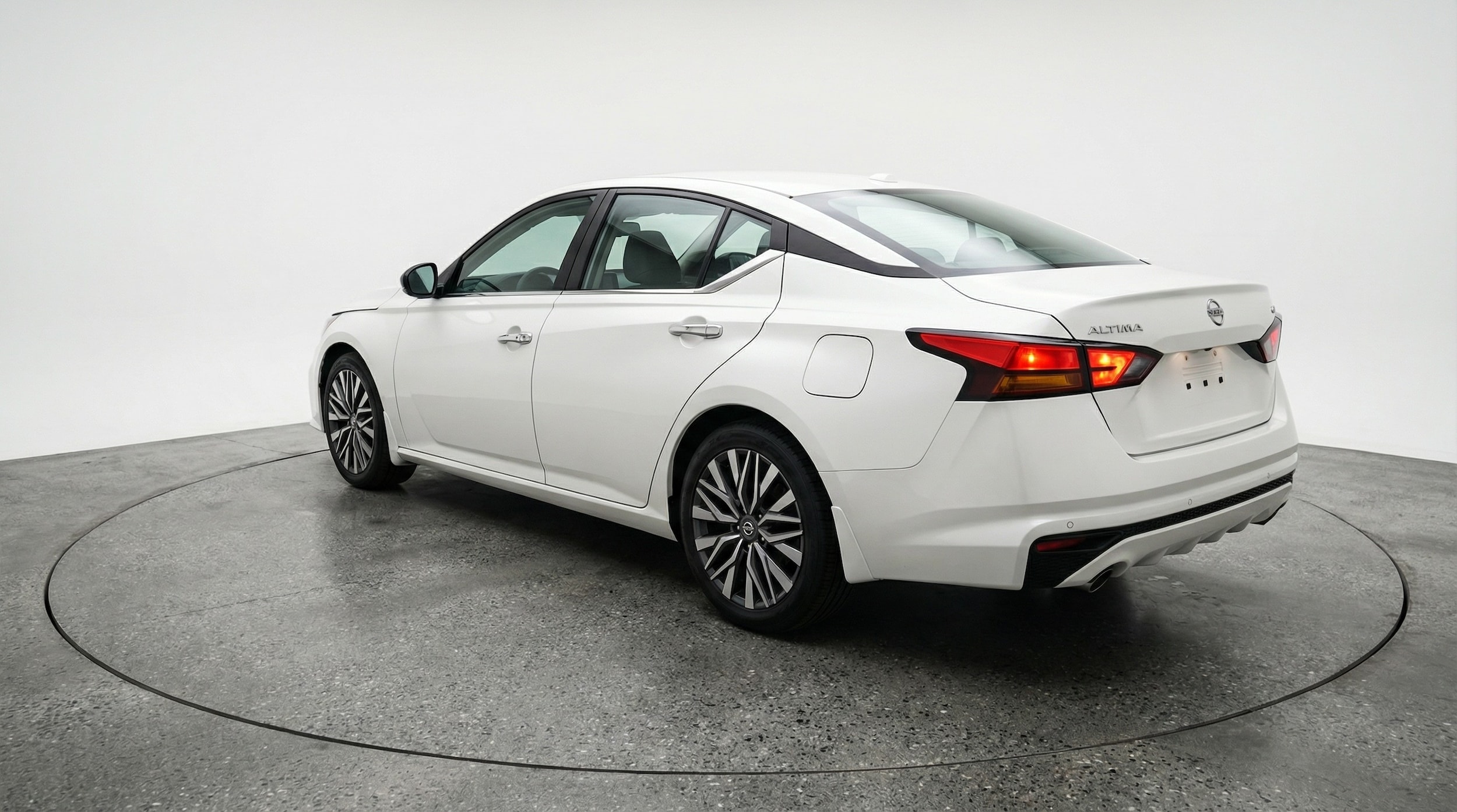 Thumbnail: 2025 Nissan Altima - 5