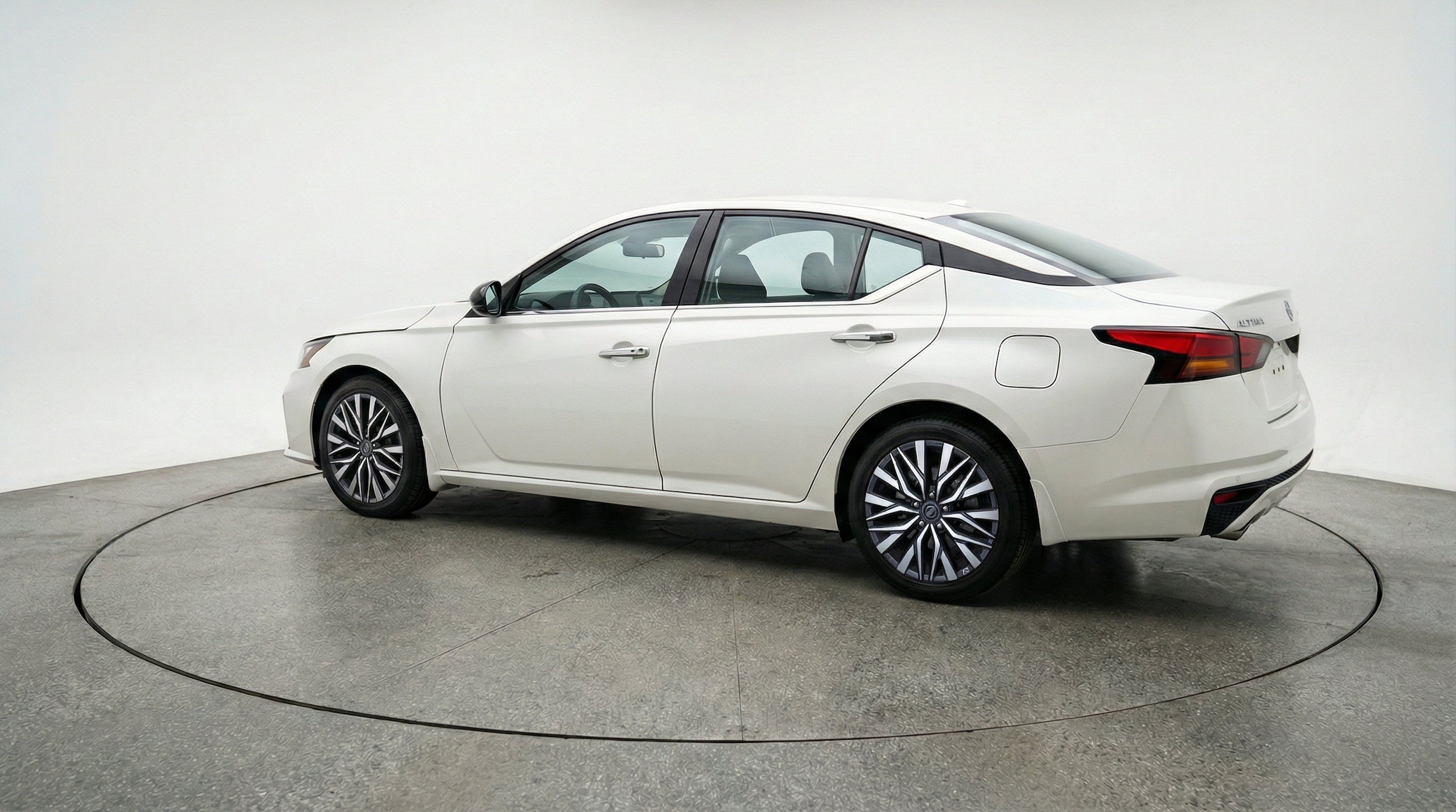 Thumbnail: 2025 Nissan Altima - 6