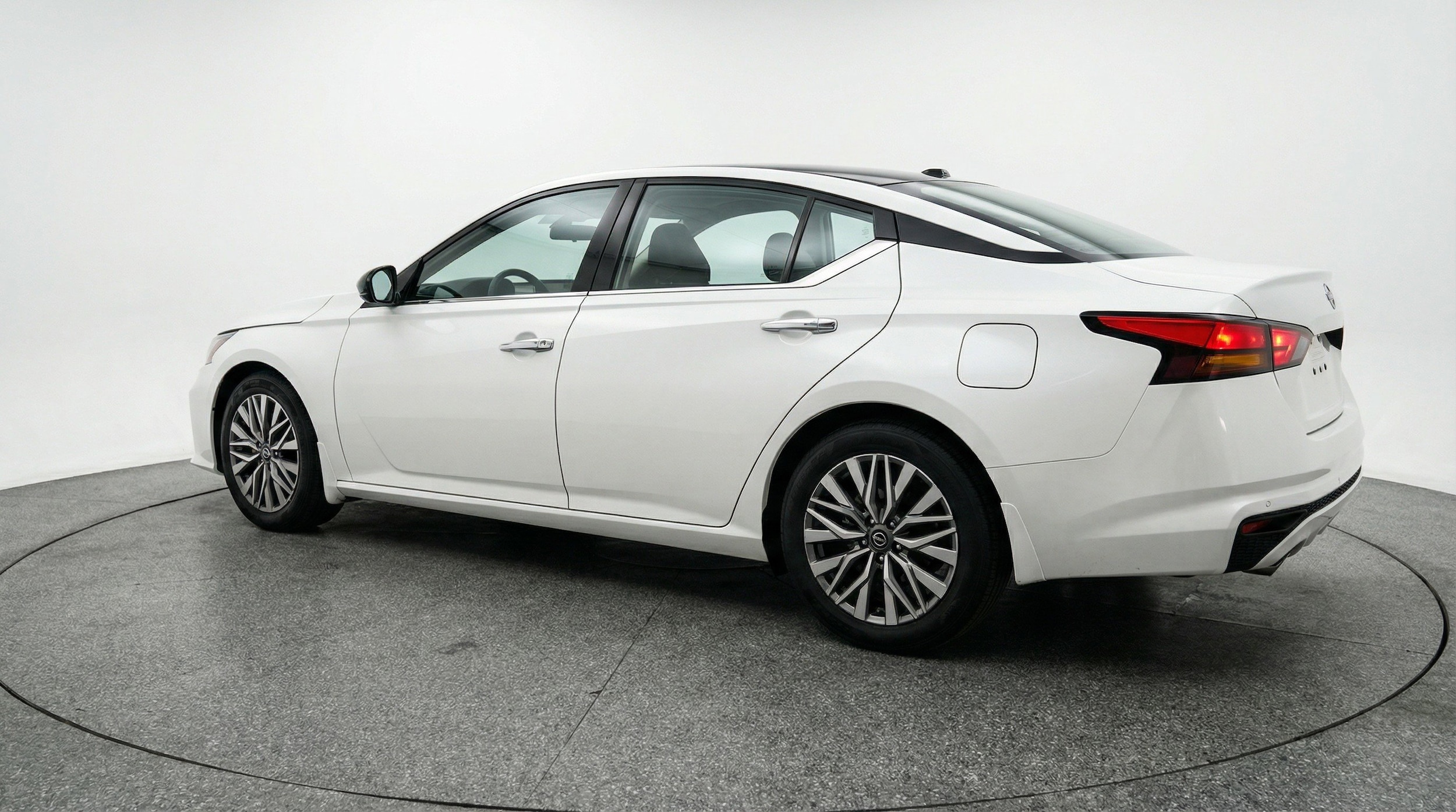 Thumbnail: 2025 Nissan Altima - 6