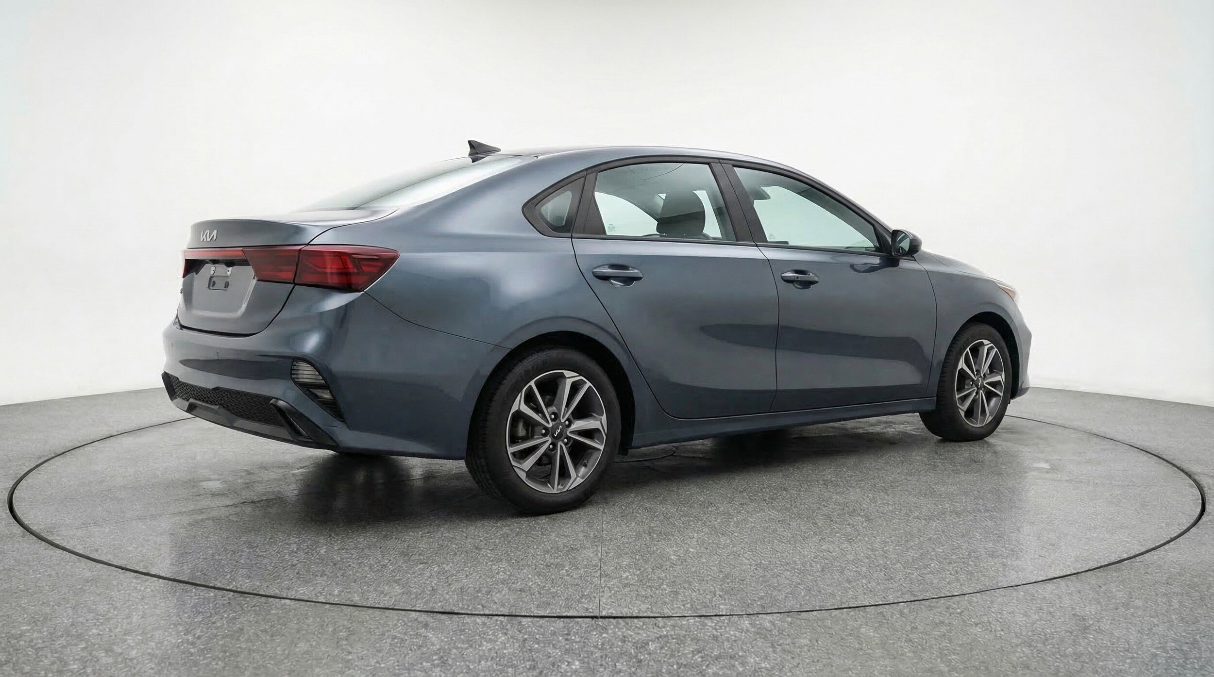 Thumbnail: 2024 Kia Forte - 9