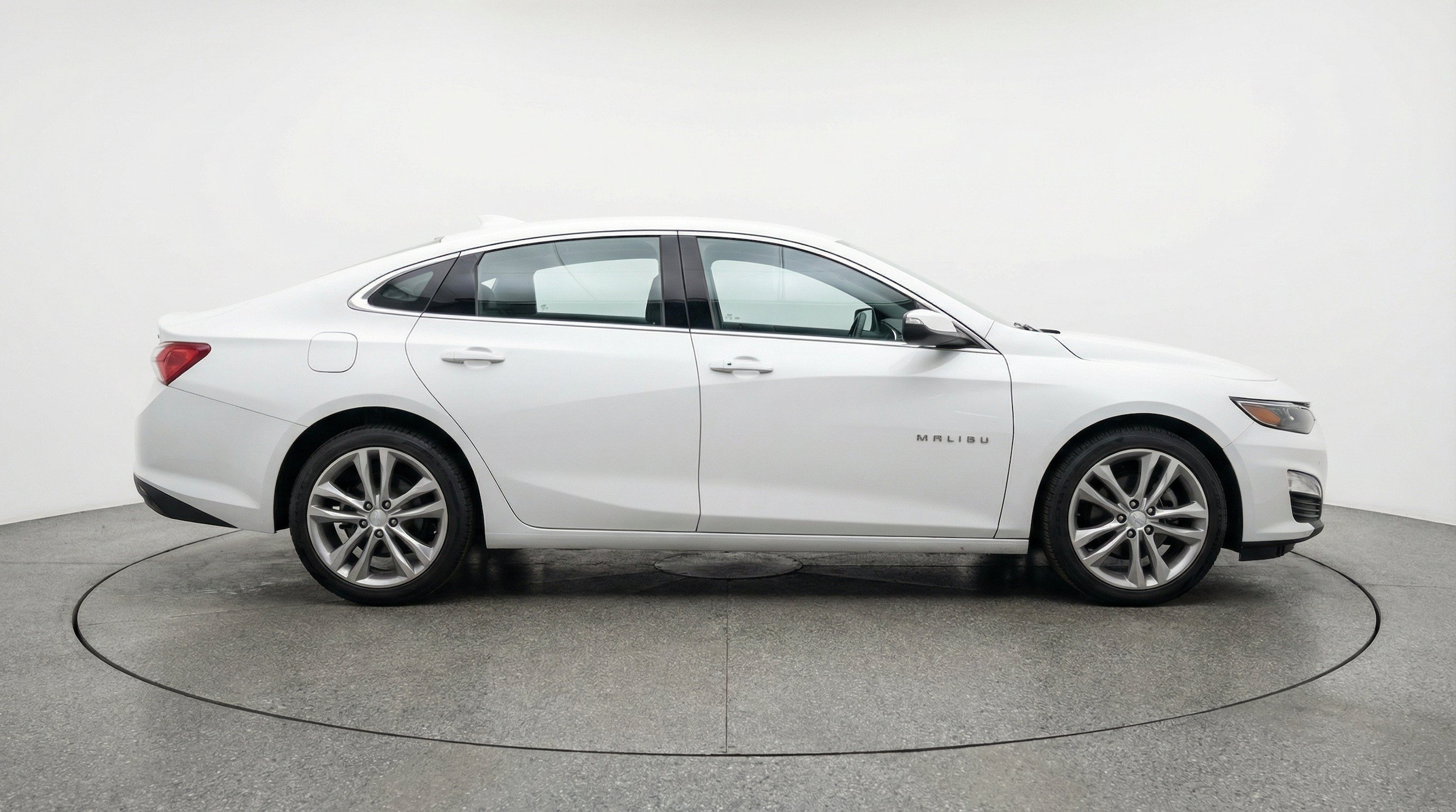 Thumbnail: 2024 Chevrolet Malibu - 11