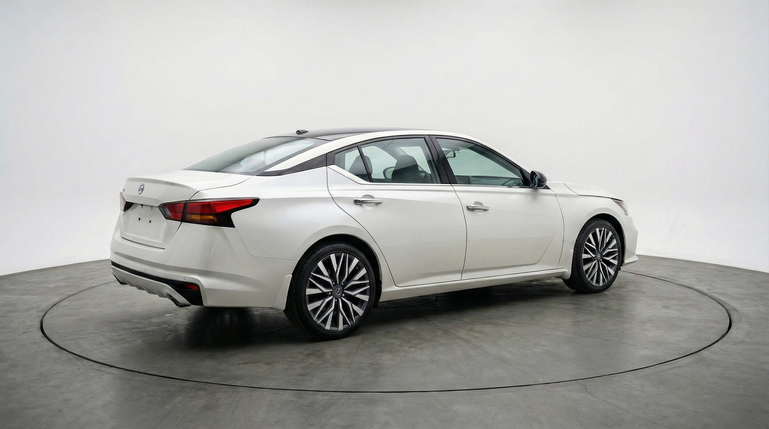 Thumbnail: 2025 Nissan Altima - 9