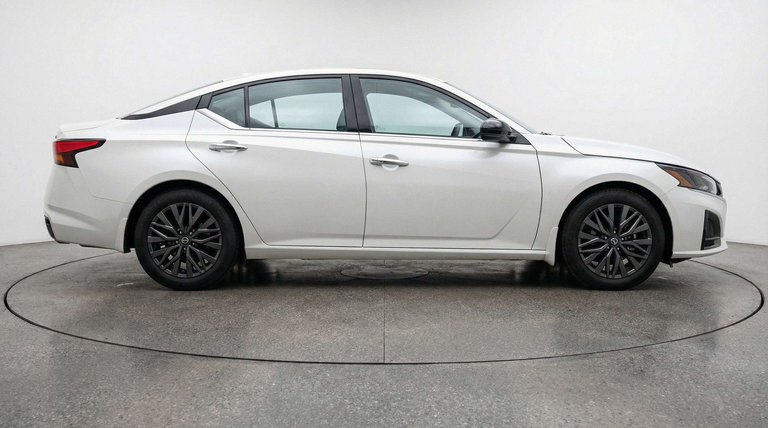 Thumbnail: 2025 Nissan Altima - 11