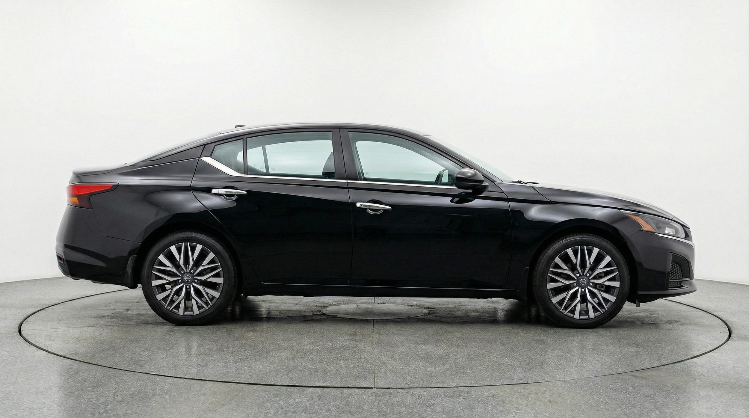 Thumbnail: 2025 Nissan Altima - 8