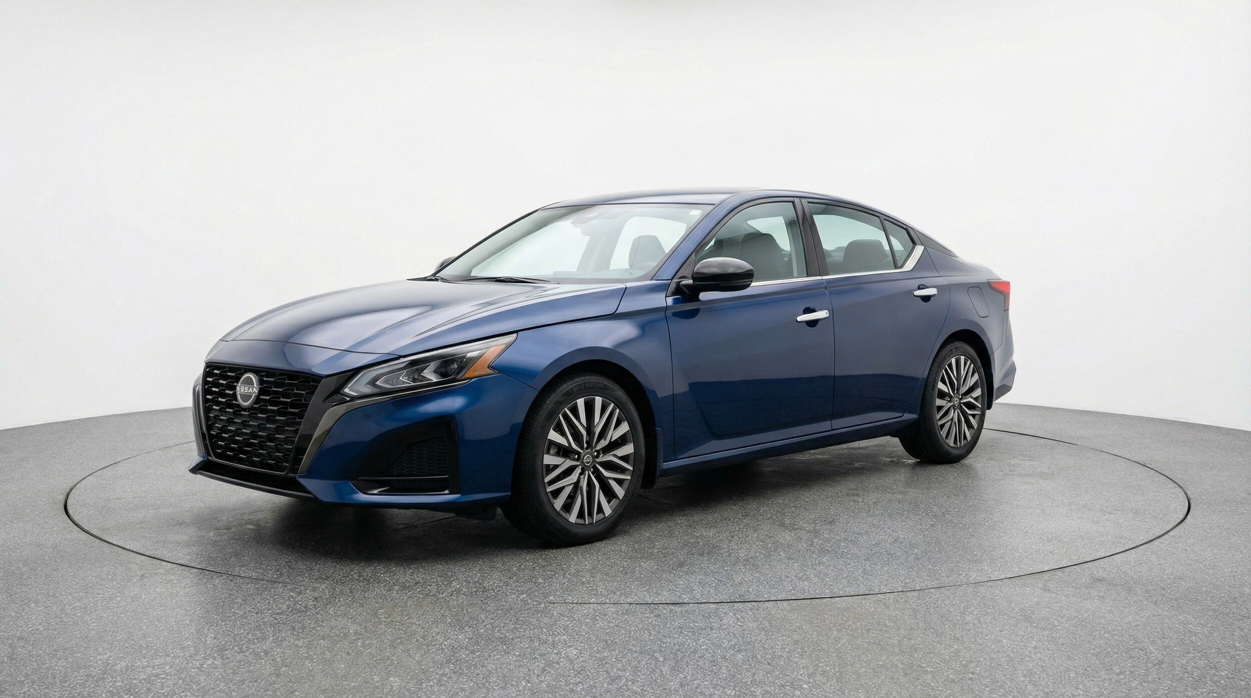 Thumbnail: 2025 Nissan Altima - 3
