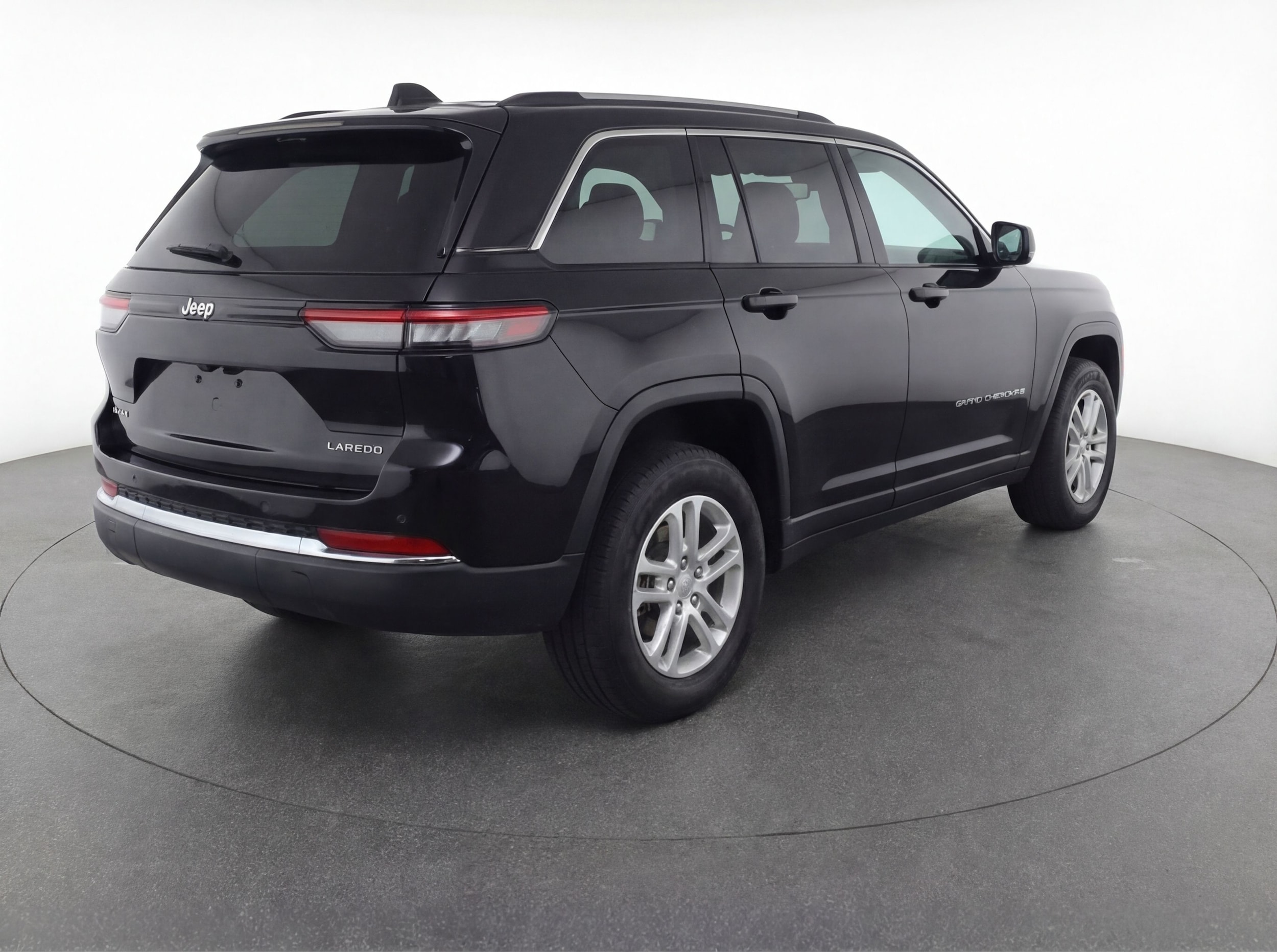 Thumbnail: 2023 Jeep Grand Cherokee - 7