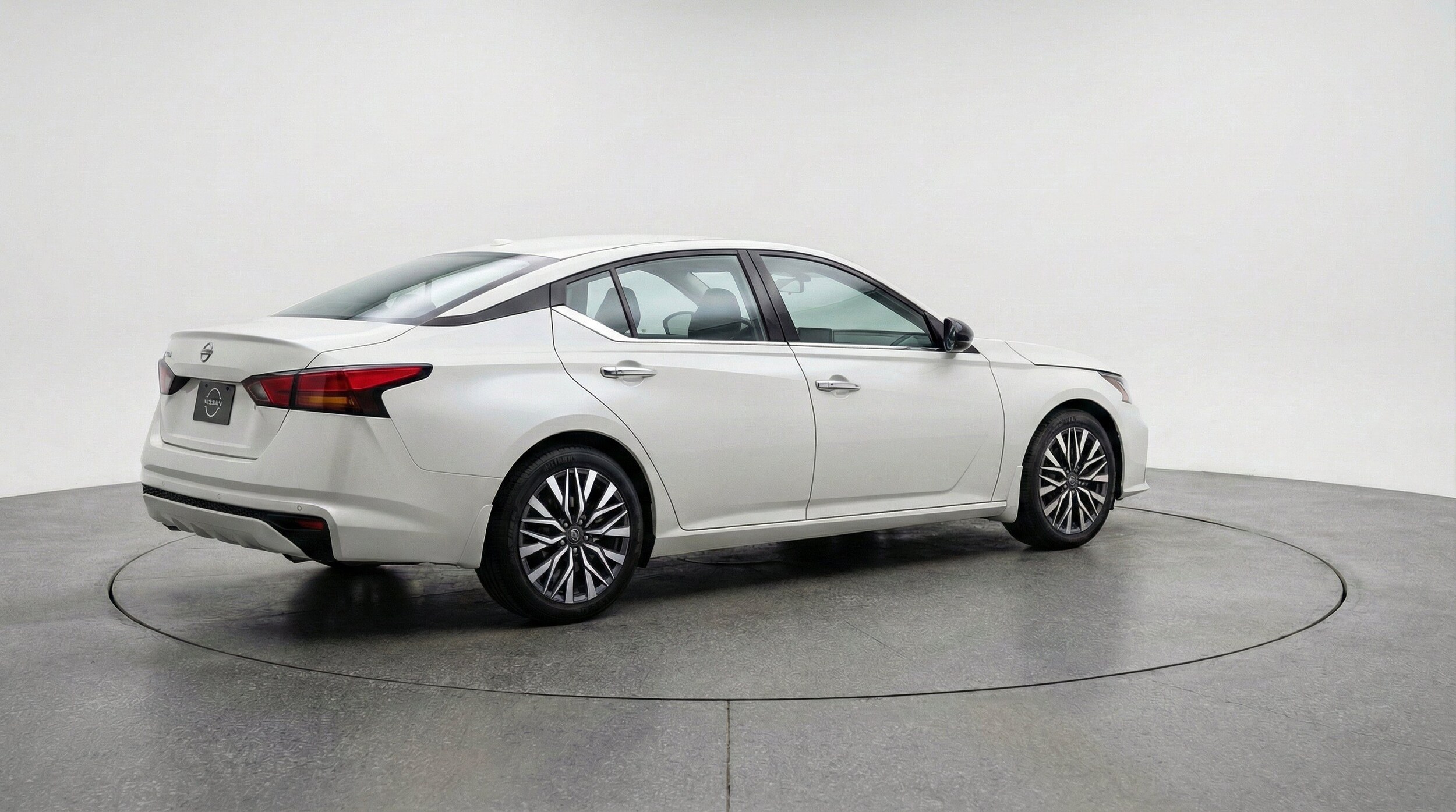 Thumbnail: 2025 Nissan Altima - 9