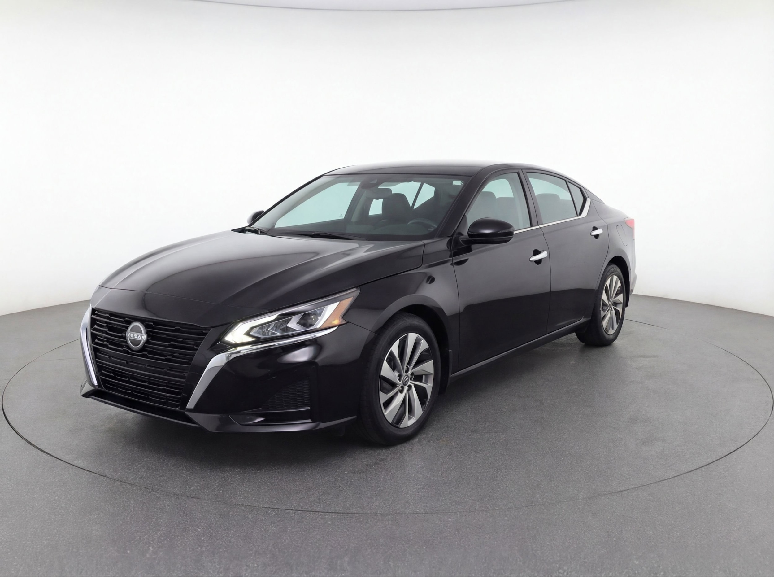 Thumbnail: 2023 Nissan Altima - 3