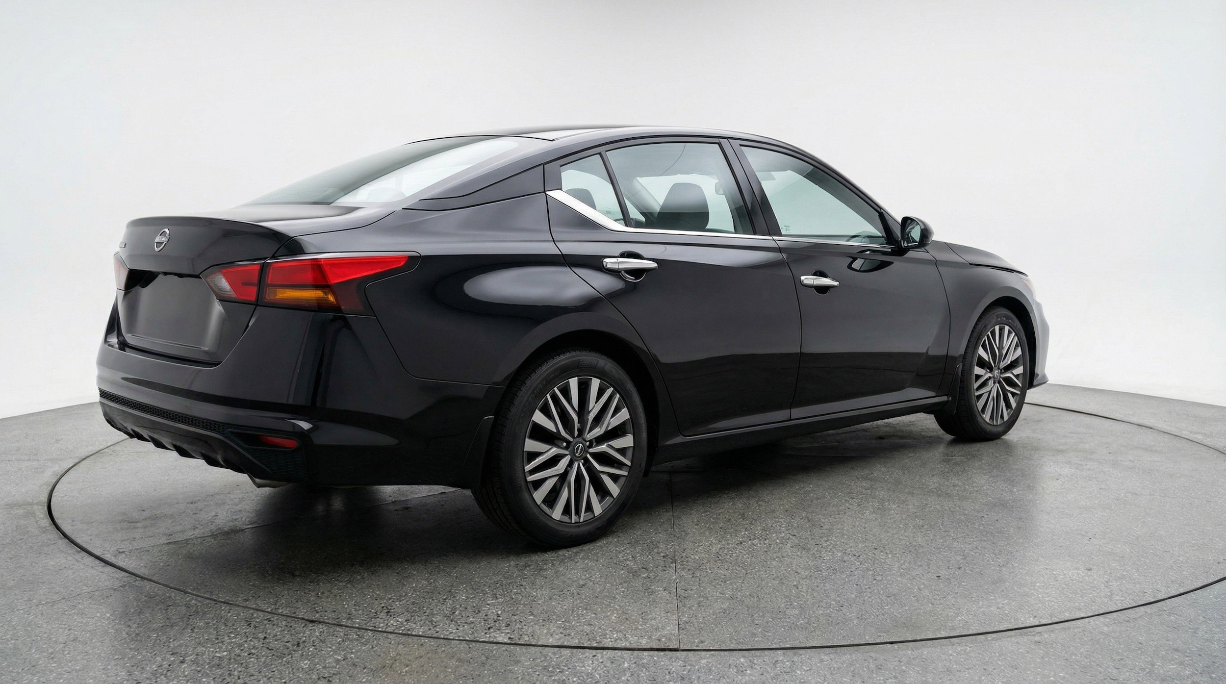 Thumbnail: 2025 Nissan Altima - 9