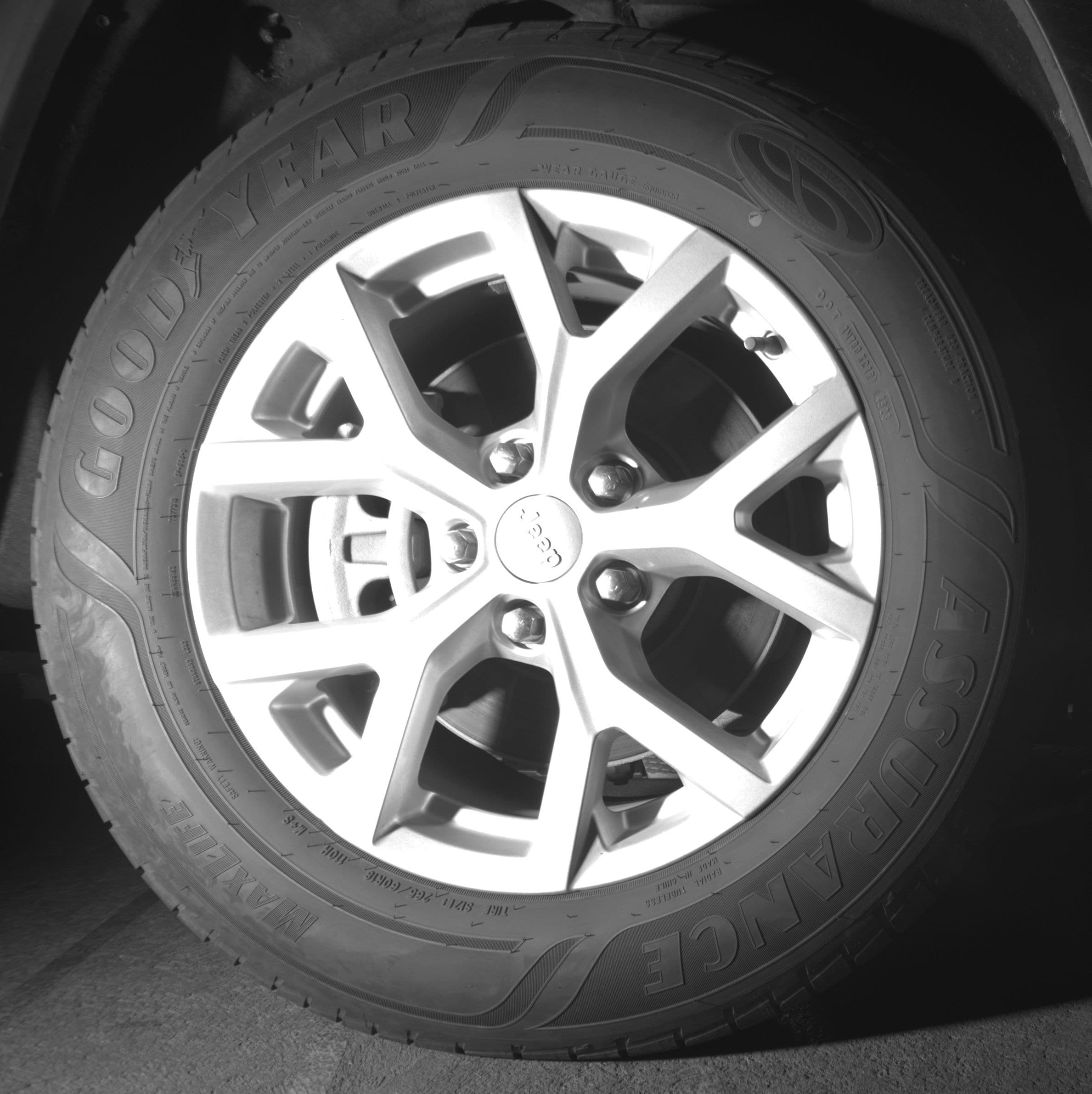 Thumbnail: 2023 Jeep Grand Cherokee - 10