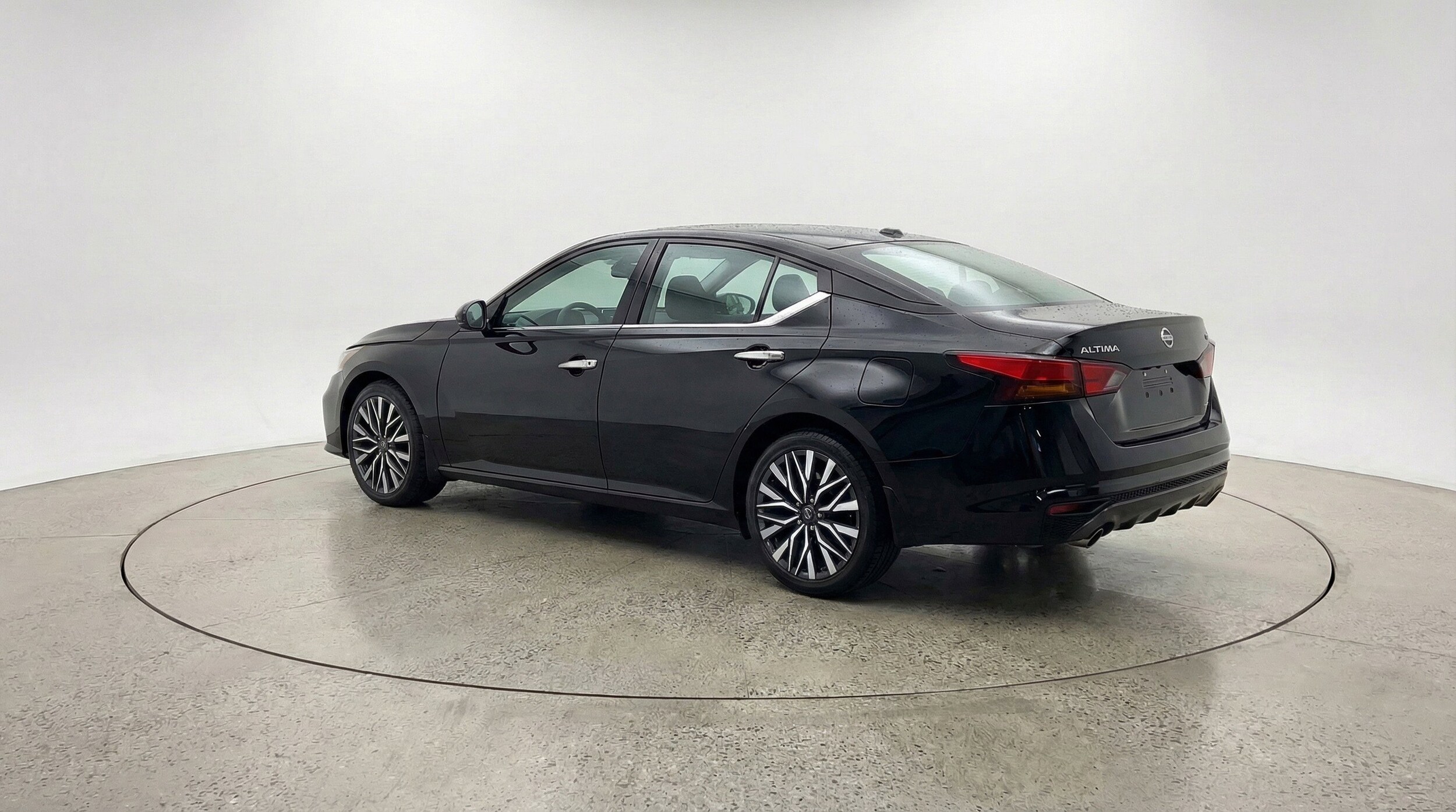 Thumbnail: 2025 Nissan Altima - 6