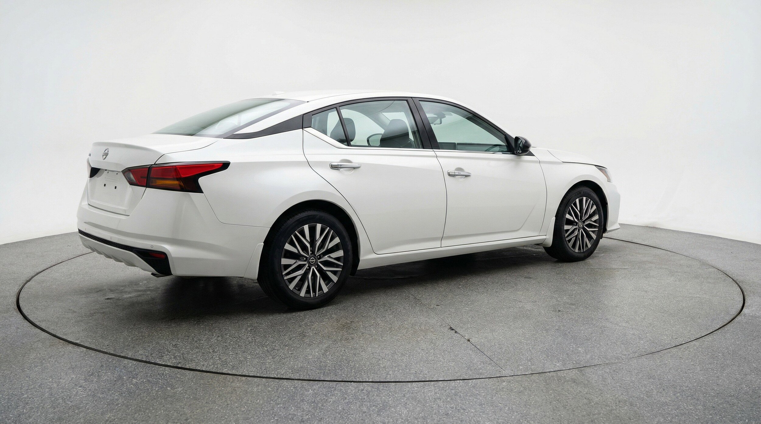 Thumbnail: 2025 Nissan Altima - 9
