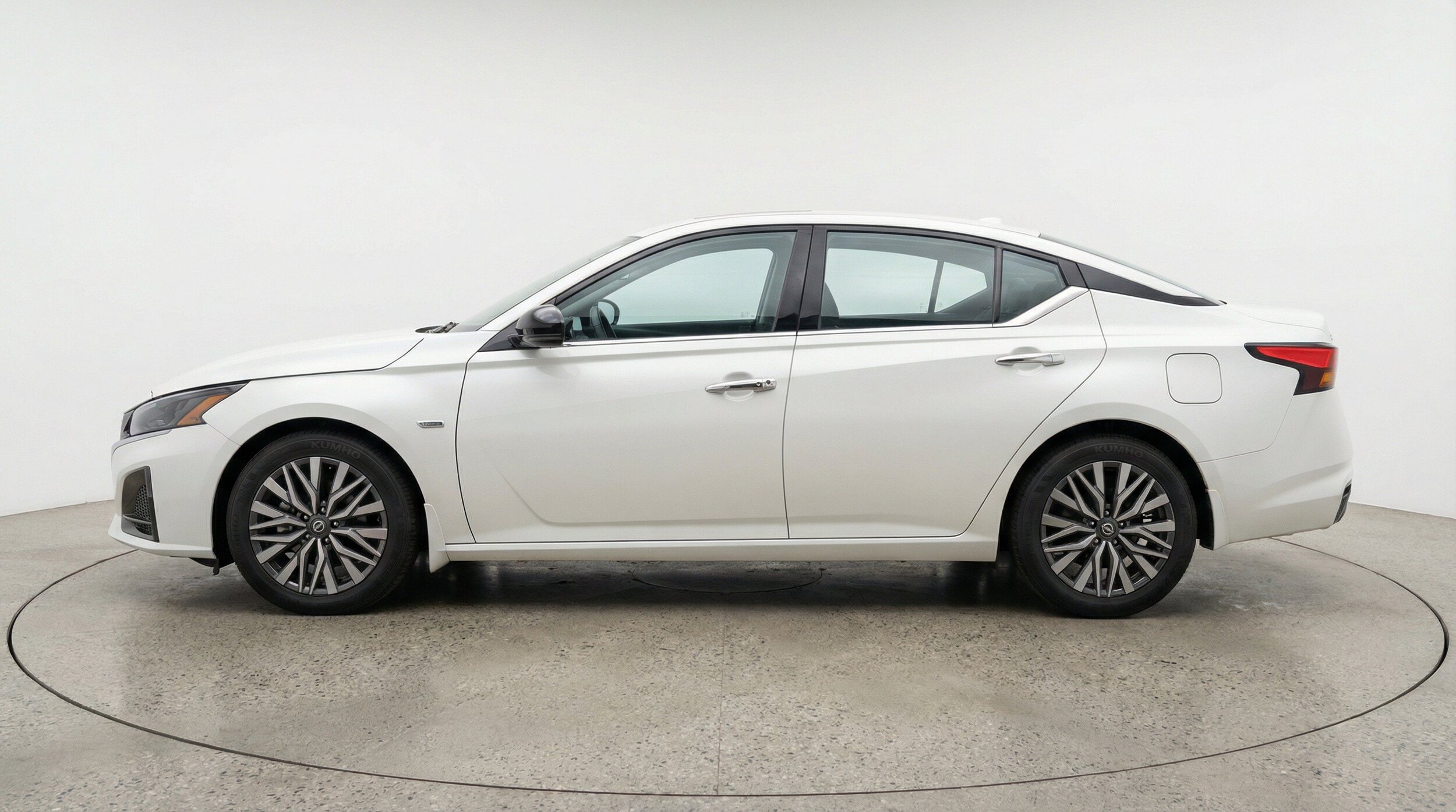 Thumbnail: 2025 Nissan Altima - 5