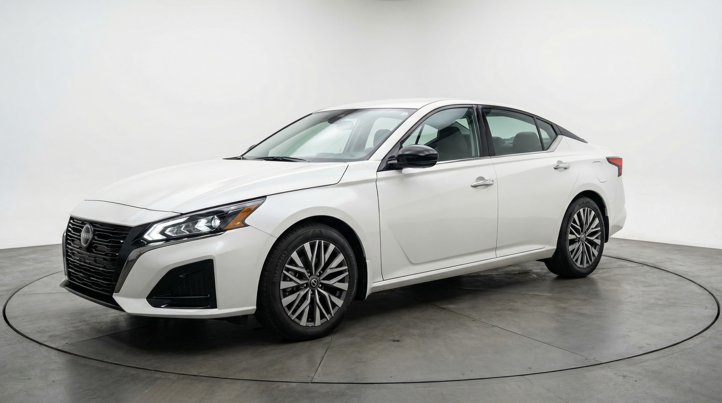 Thumbnail: 2025 Nissan Altima - 3