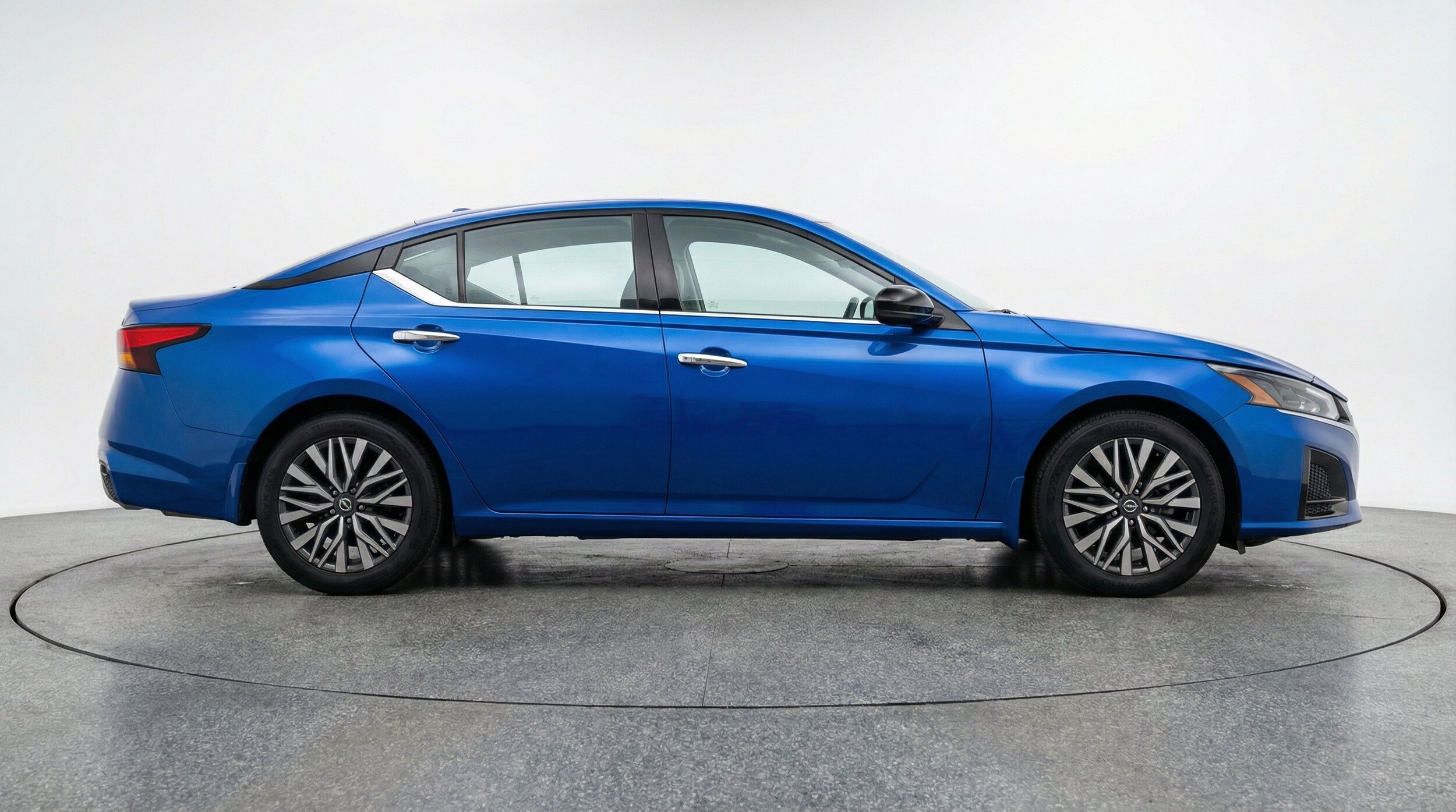 Thumbnail: 2025 Nissan Altima - 11