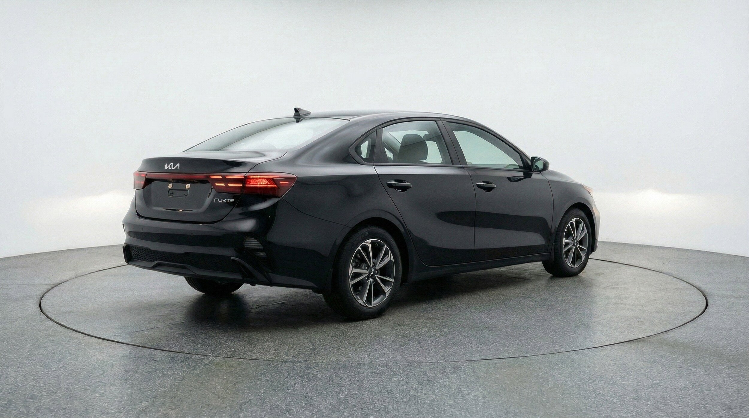 Thumbnail: 2024 Kia Forte - 9