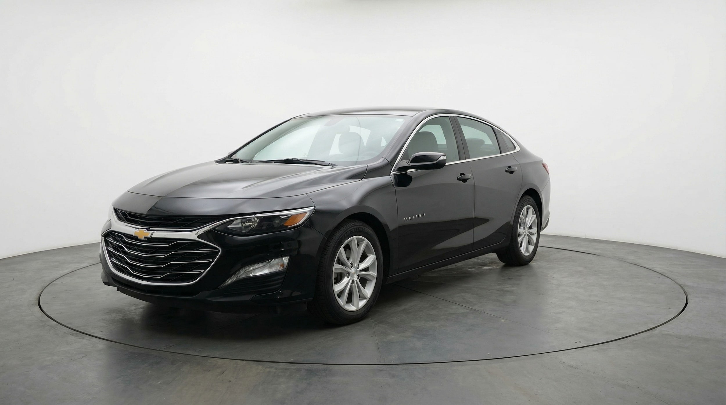 Thumbnail: 2024 Chevrolet Malibu - 3