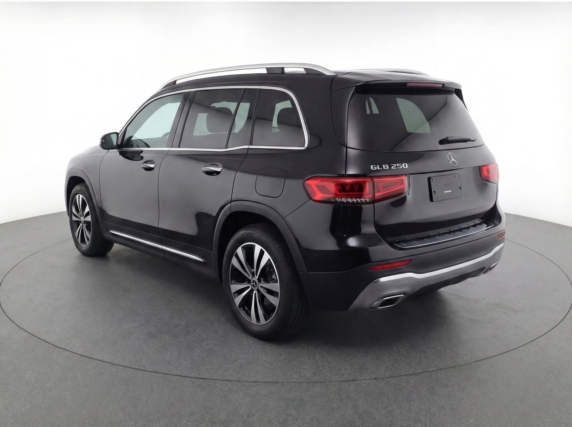 Thumbnail: 2024 Mercedes-Benz GLB - 5