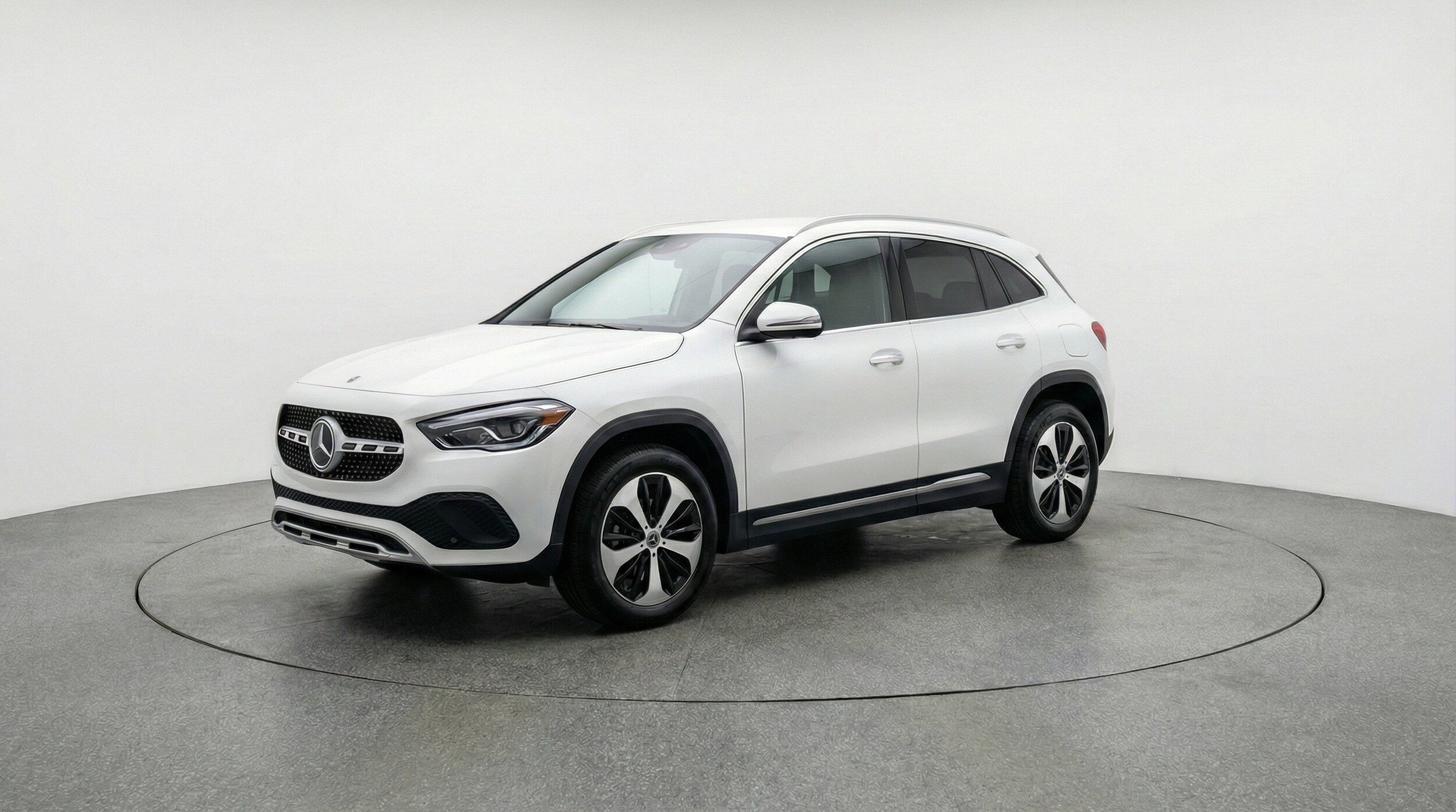 Thumbnail: 2025 Mercedes-Benz GLA - 3