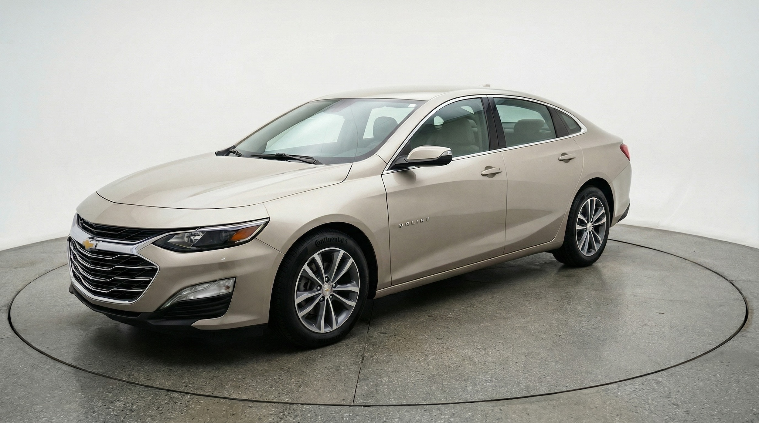 Thumbnail: 2024 Chevrolet Malibu - 3
