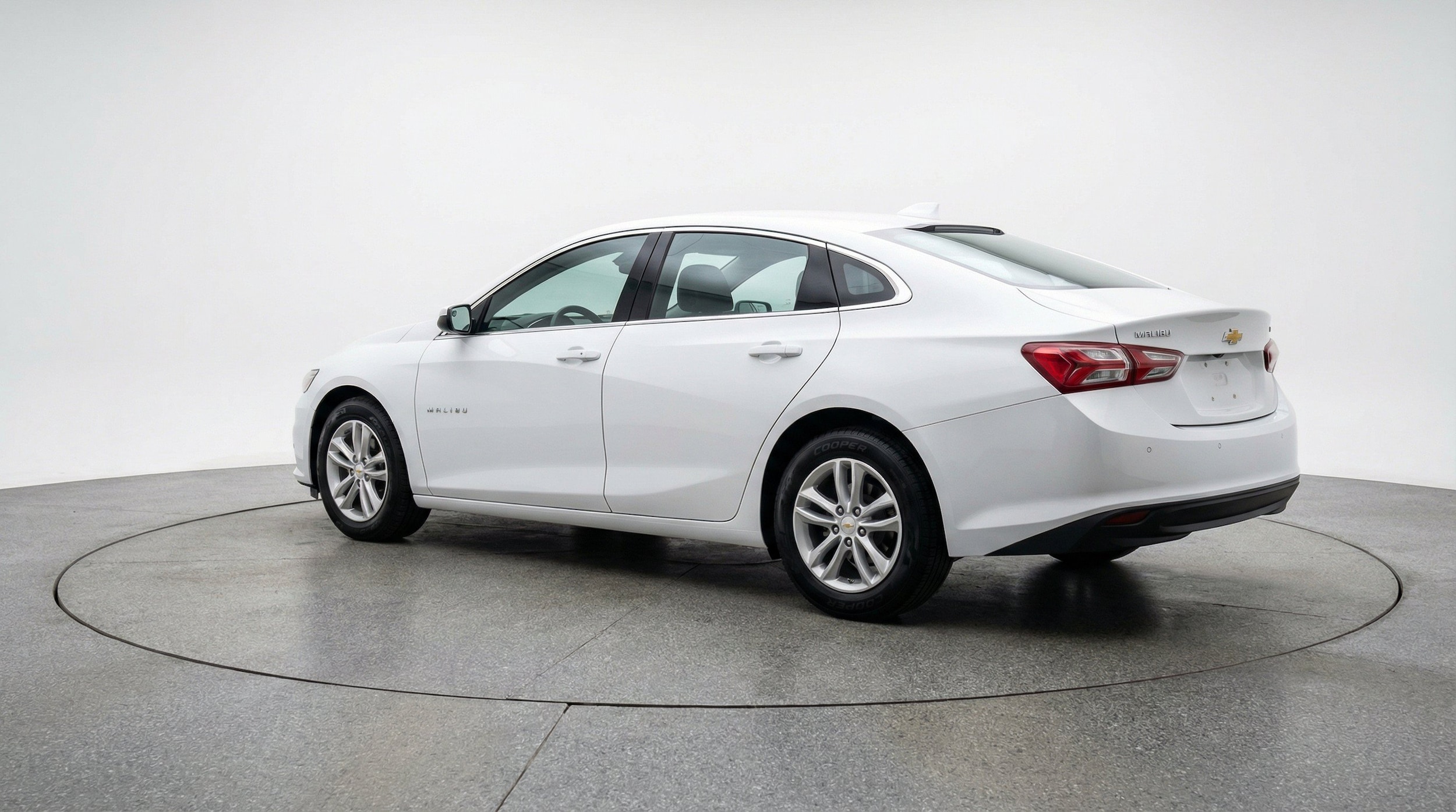 Thumbnail: 2024 Chevrolet Malibu - 6