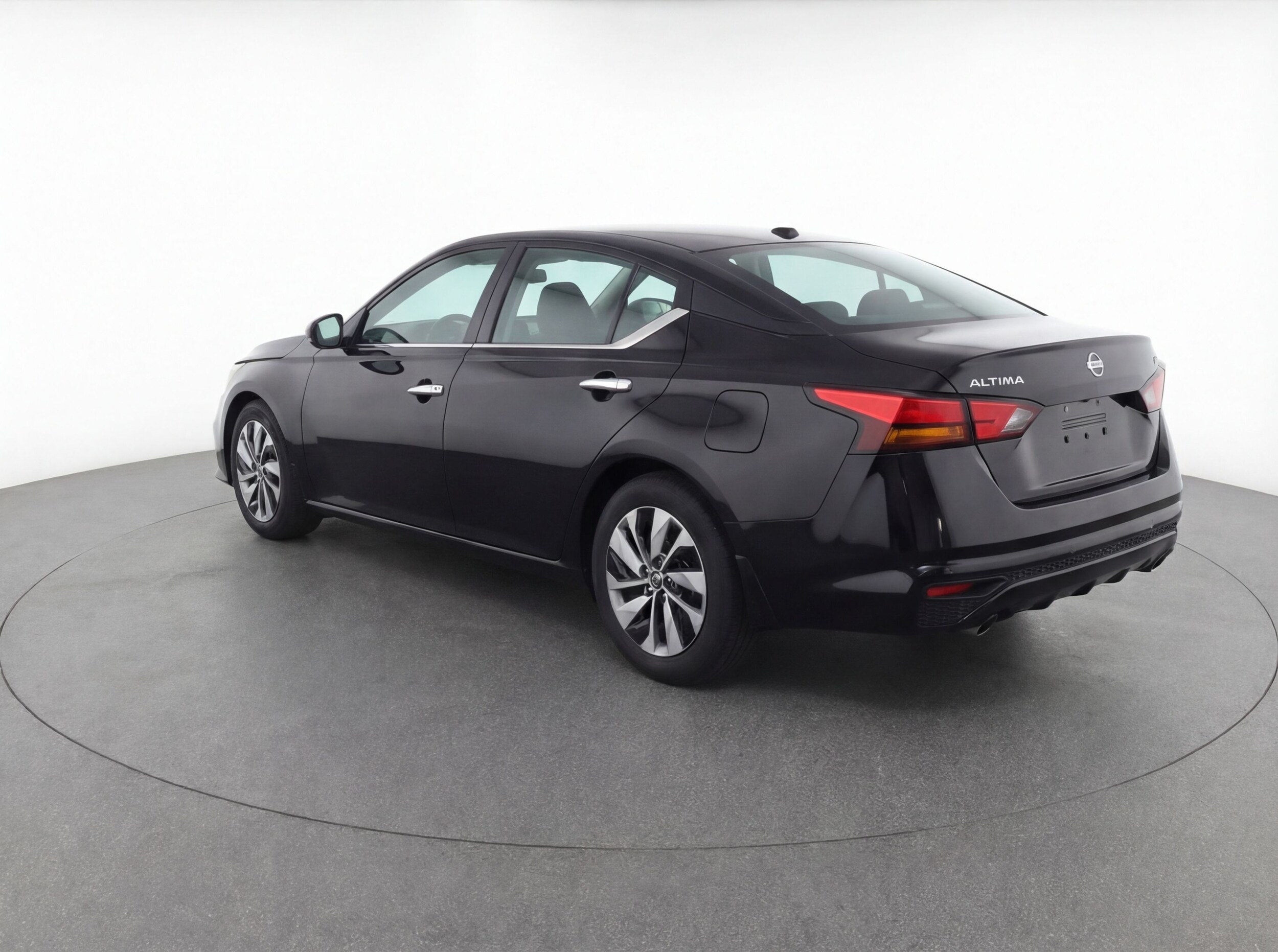 Thumbnail: 2023 Nissan Altima - 5