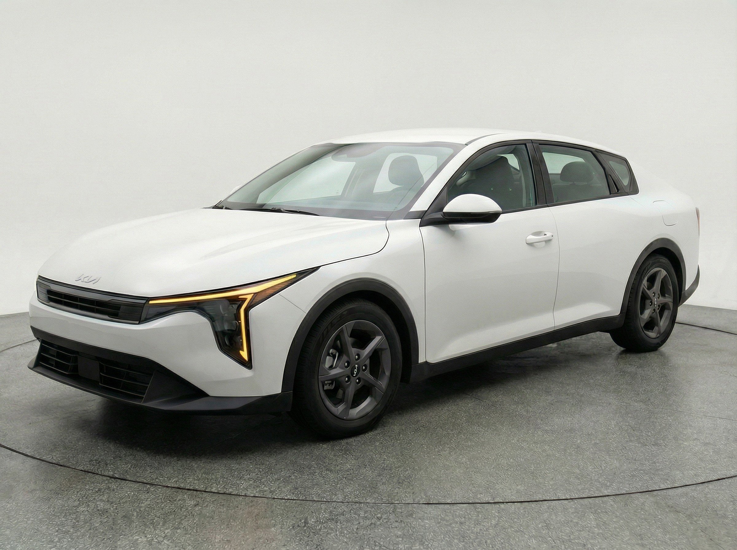 Thumbnail: 2025 Kia K4 - 3