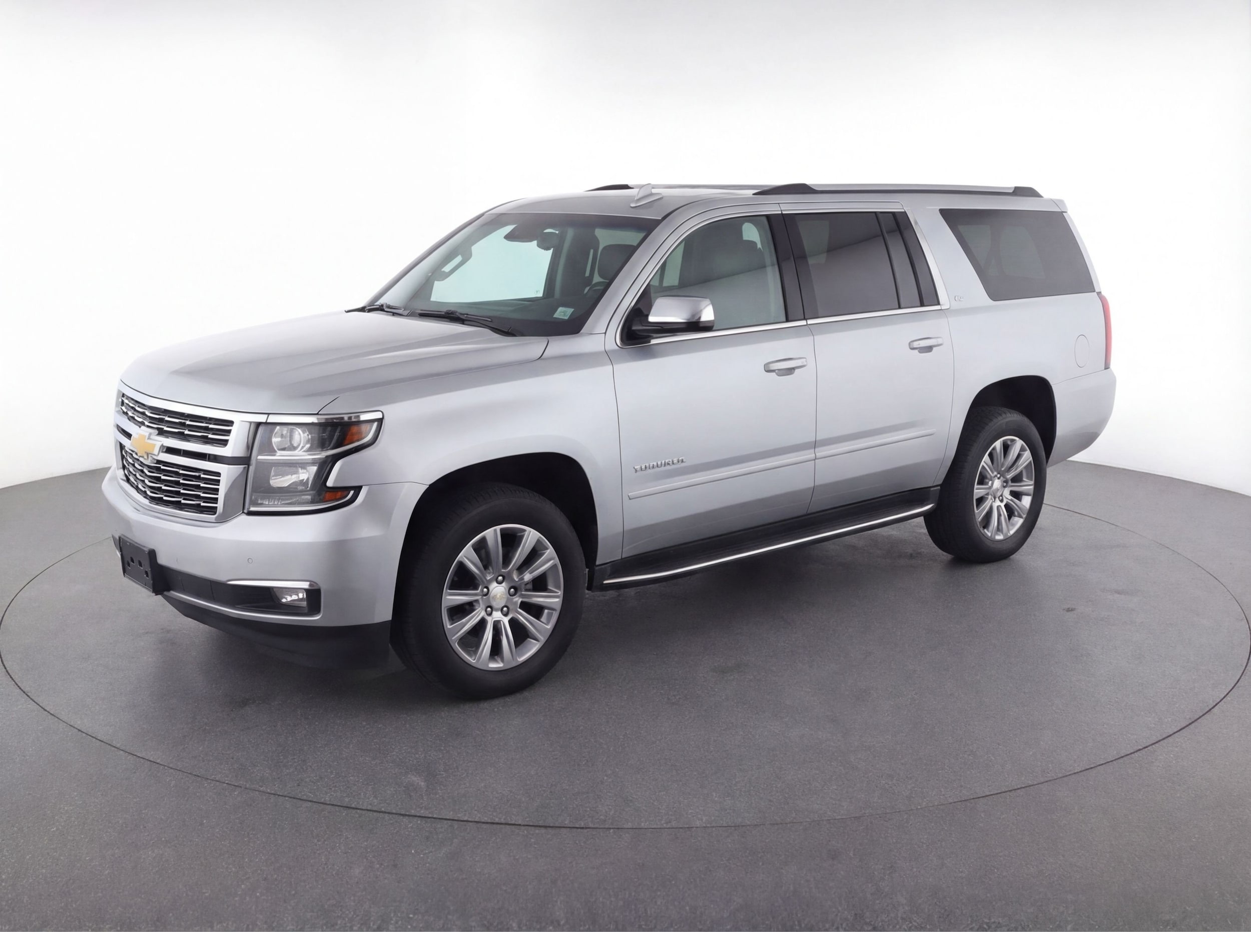 Thumbnail: 2023 Chevrolet Tahoe - 3