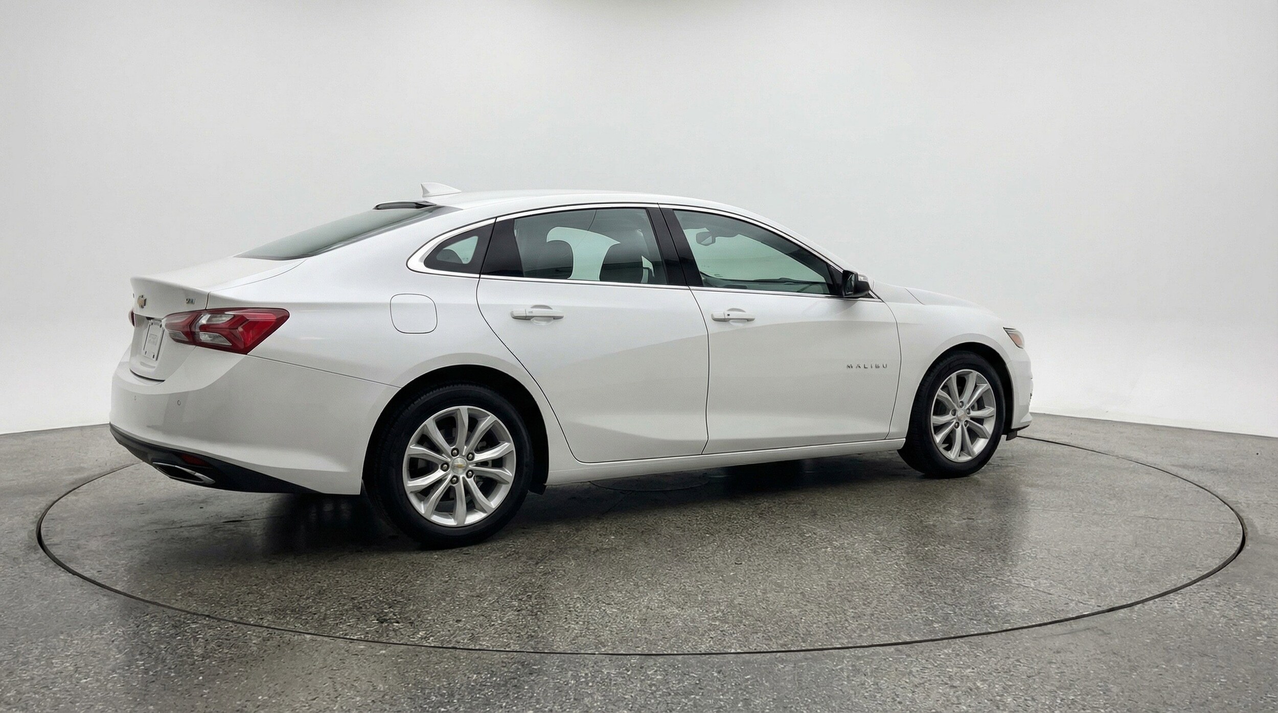 Thumbnail: 2024 Chevrolet Malibu - 9