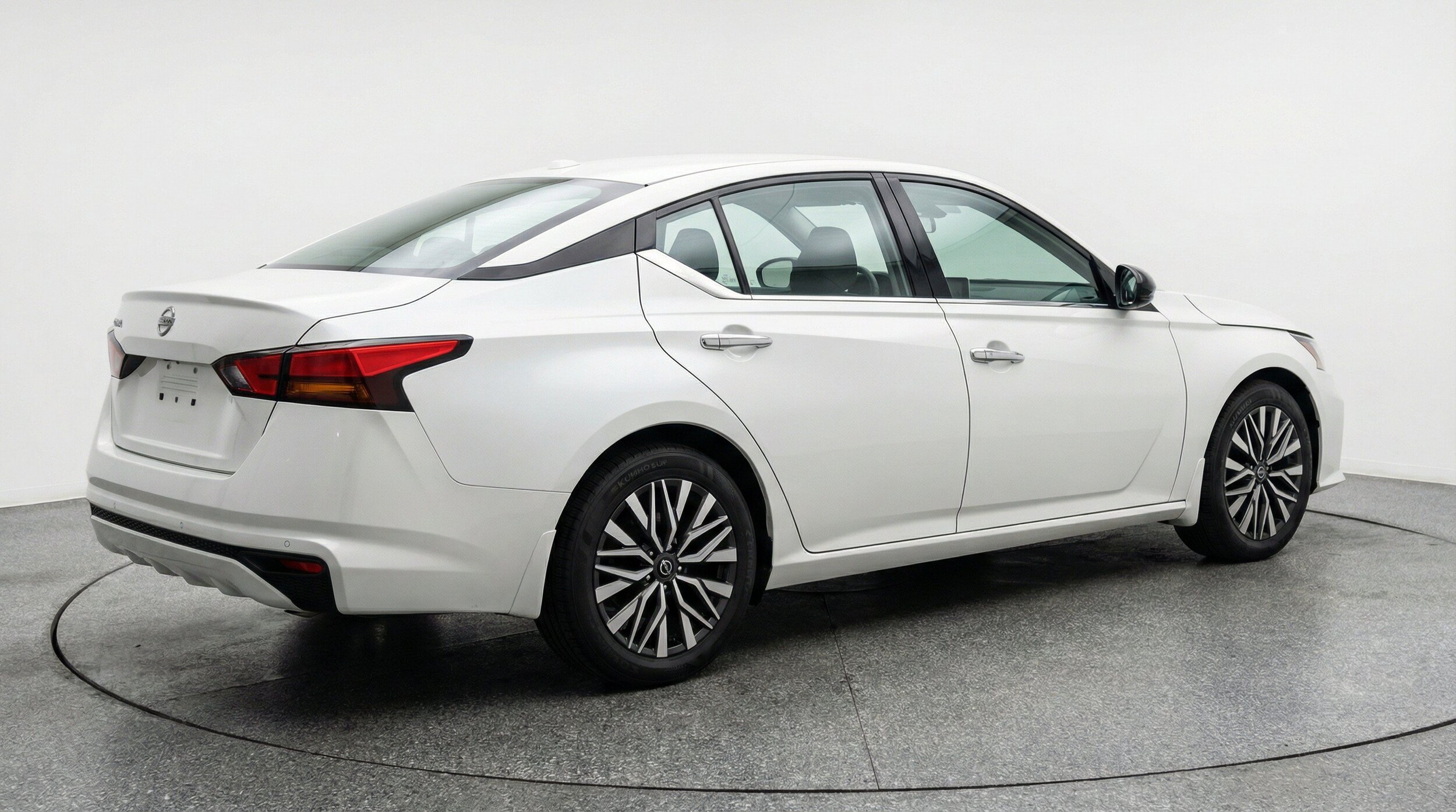 Thumbnail: 2025 Nissan Altima - 9