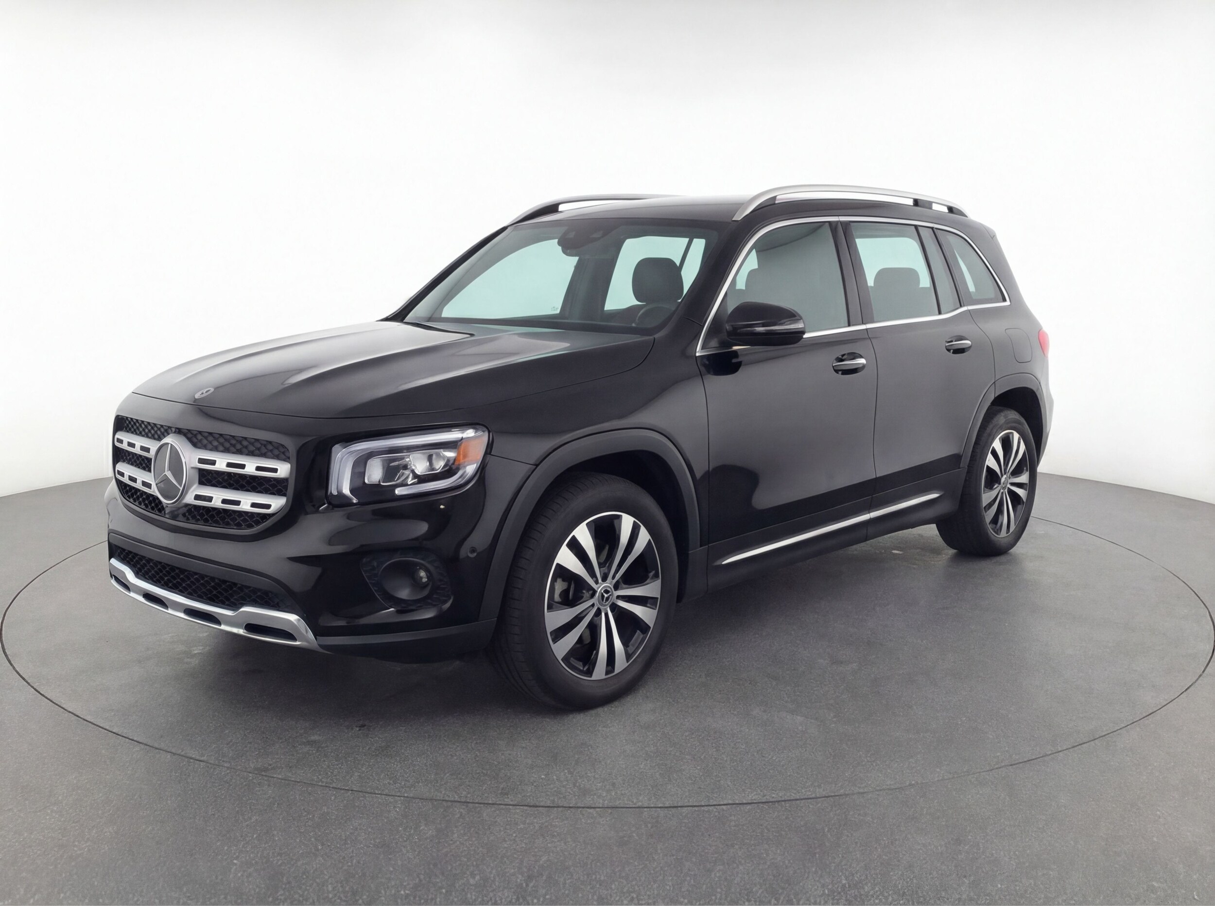 Thumbnail: 2024 Mercedes-Benz GLB - 3