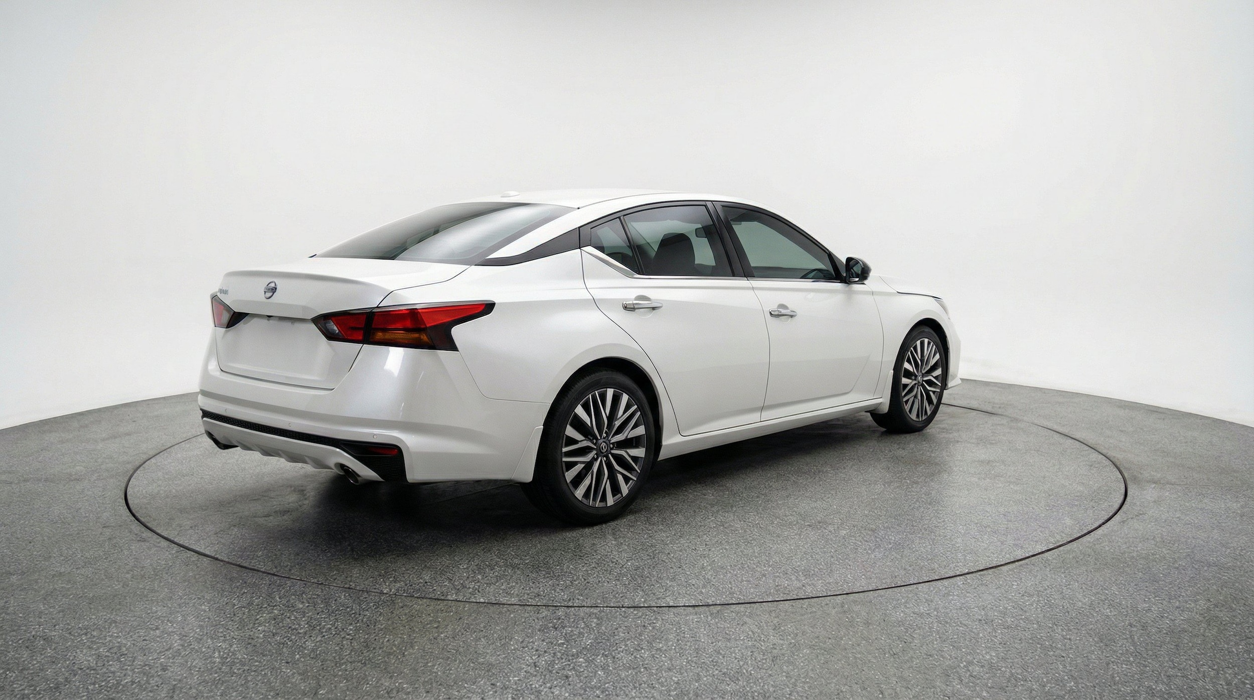 Thumbnail: 2025 Nissan Altima - 9