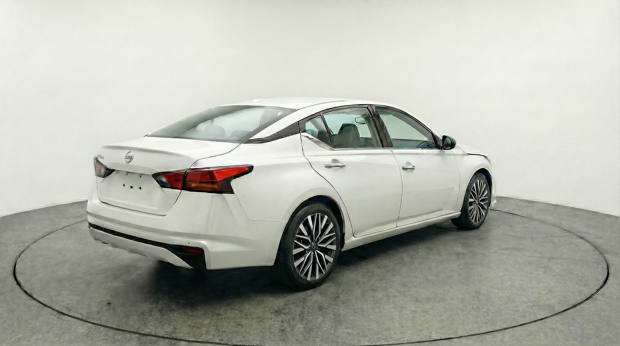 Thumbnail: 2025 Nissan Altima - 9