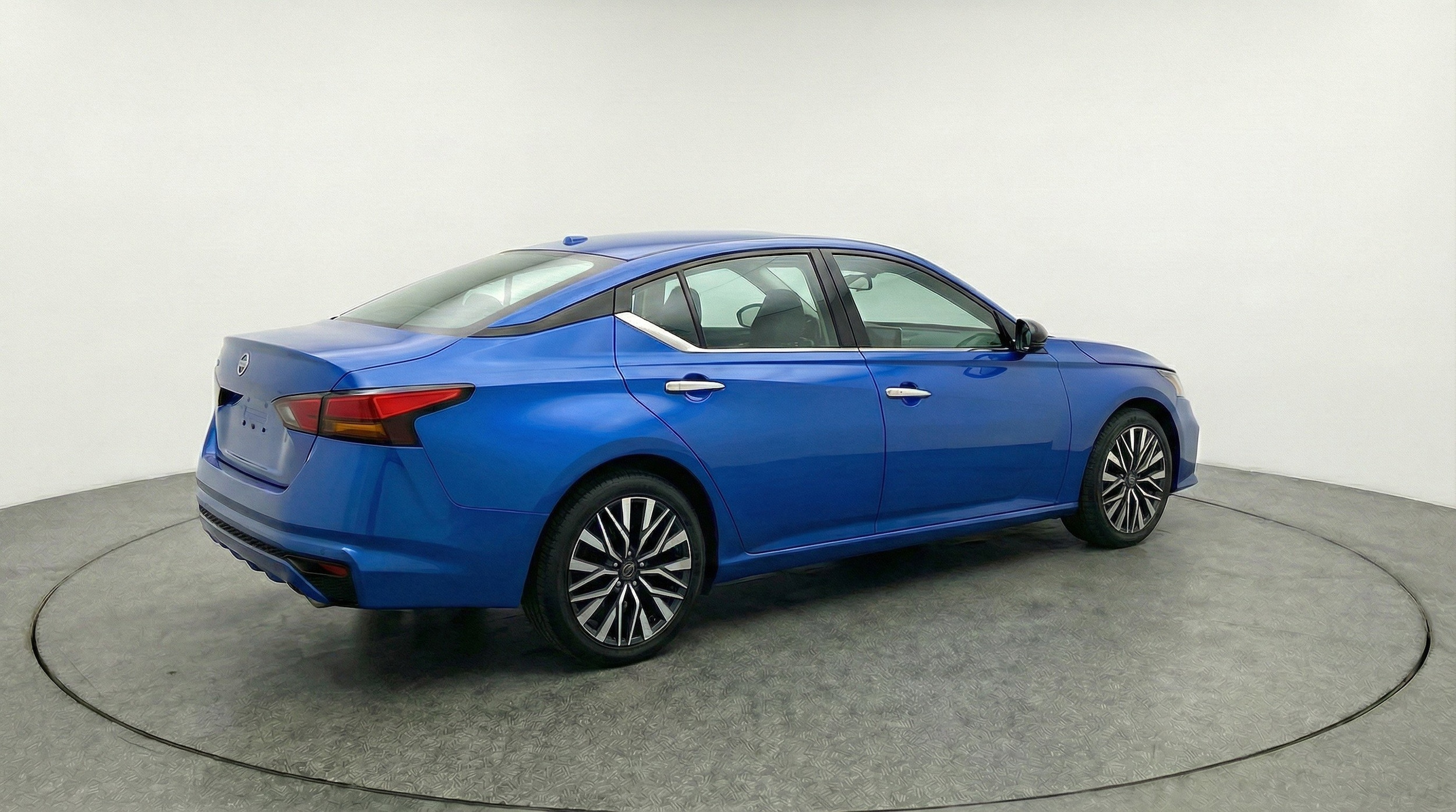 Thumbnail: 2025 Nissan Altima - 9