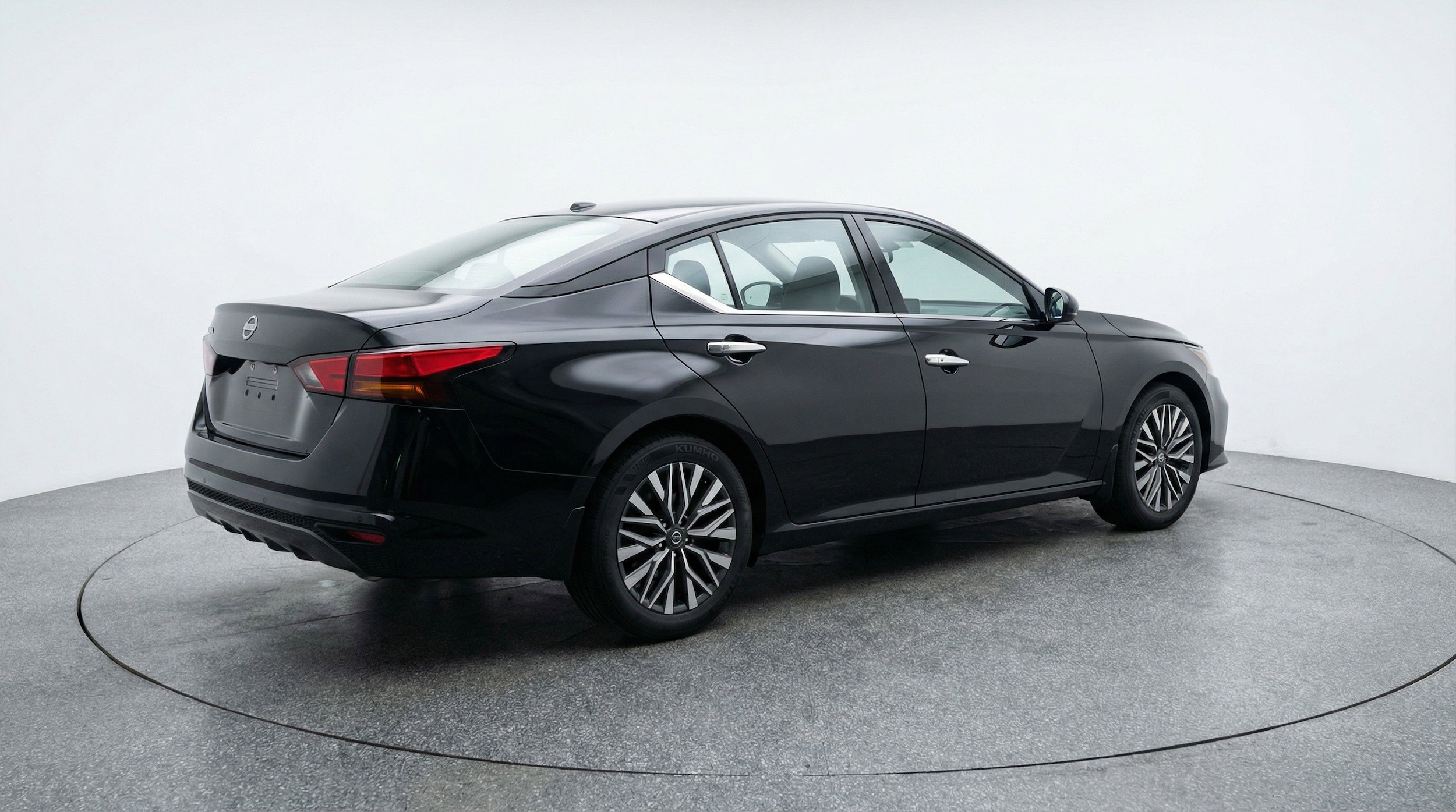 Thumbnail: 2025 Nissan Altima - 9