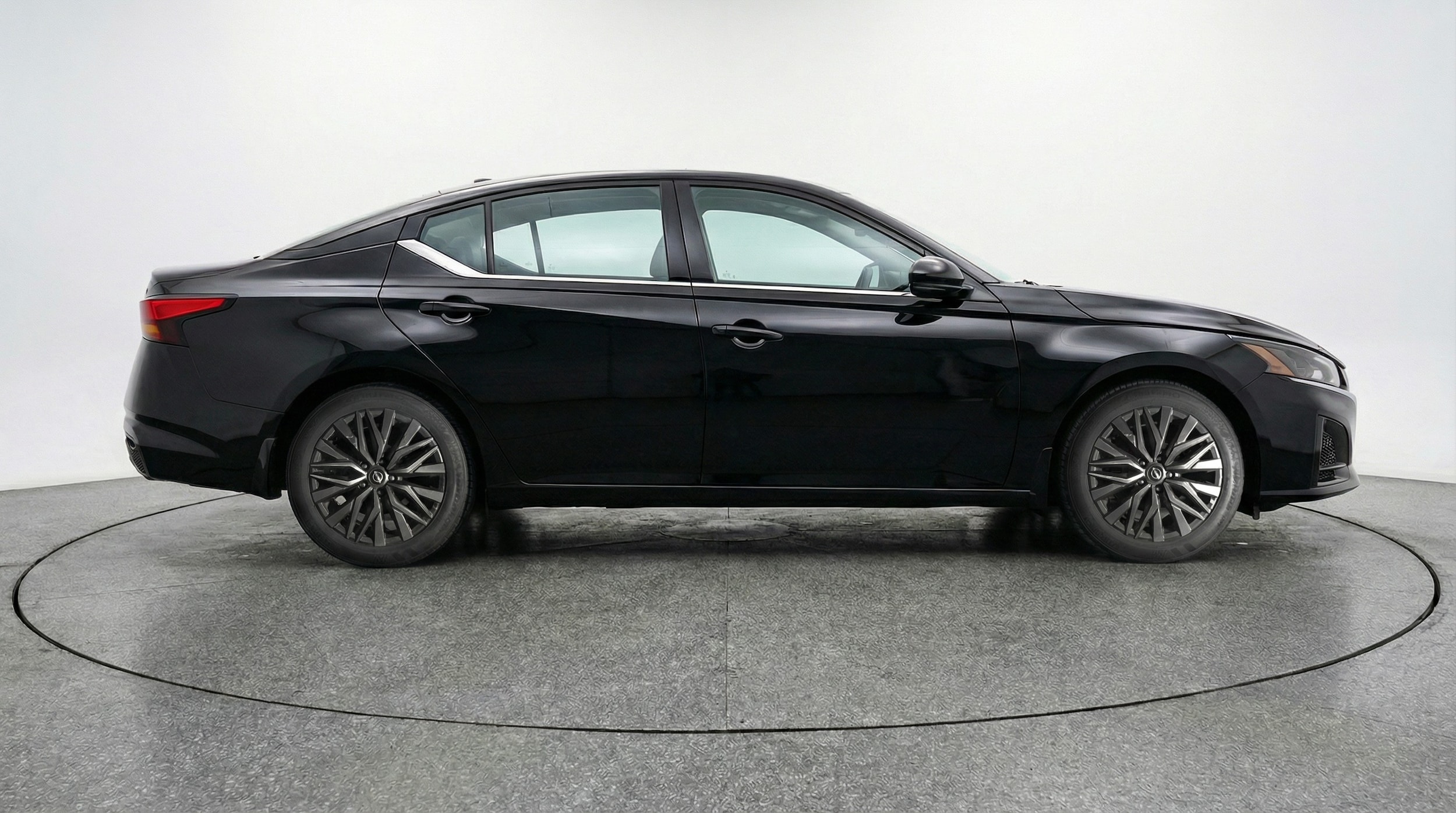 Thumbnail: 2025 Nissan Altima - 8