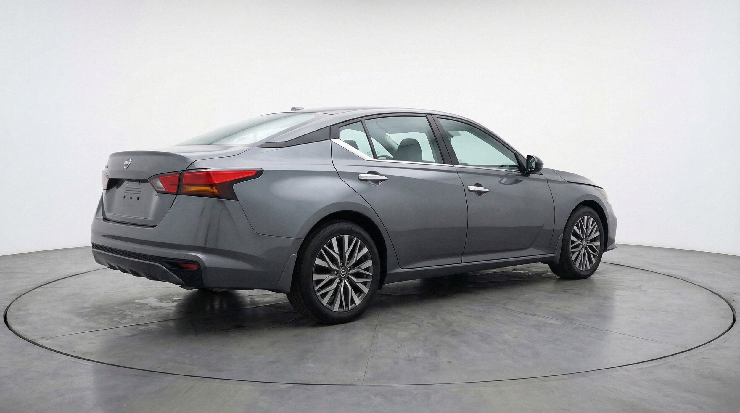 Thumbnail: 2025 Nissan Altima - 9