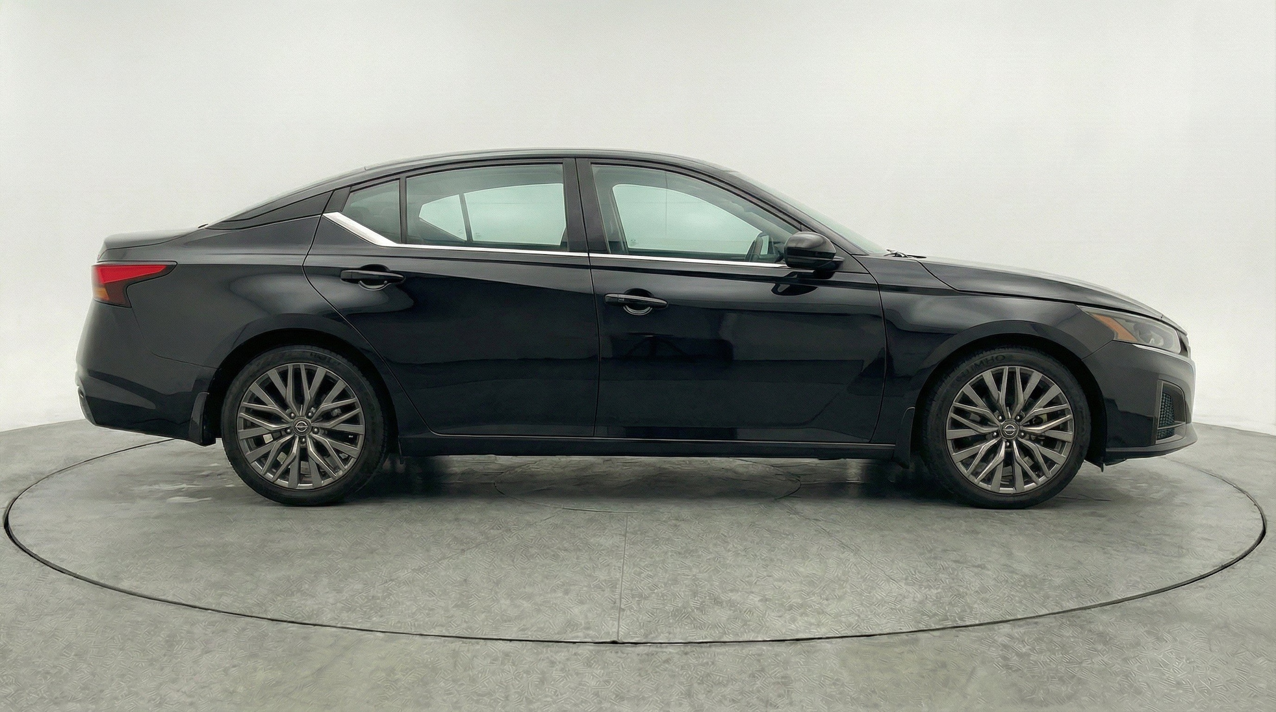 Thumbnail: 2025 Nissan Altima - 10
