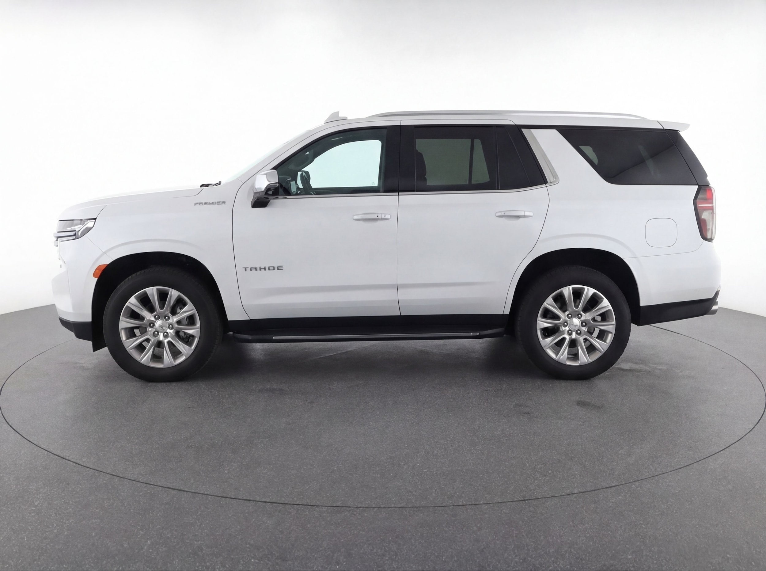 Thumbnail: 2023 Chevrolet Tahoe - 4