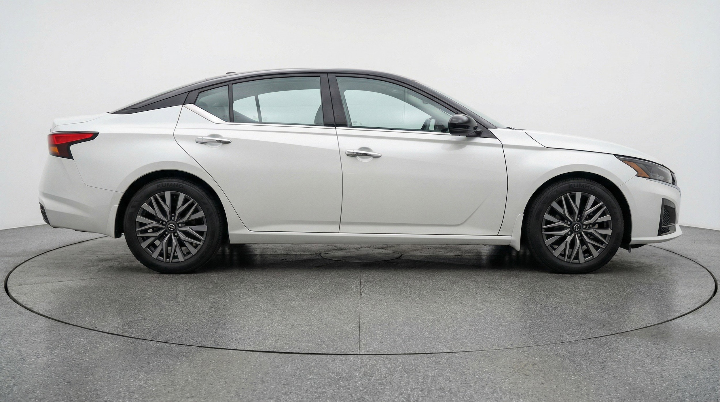 Thumbnail: 2025 Nissan Altima - 11