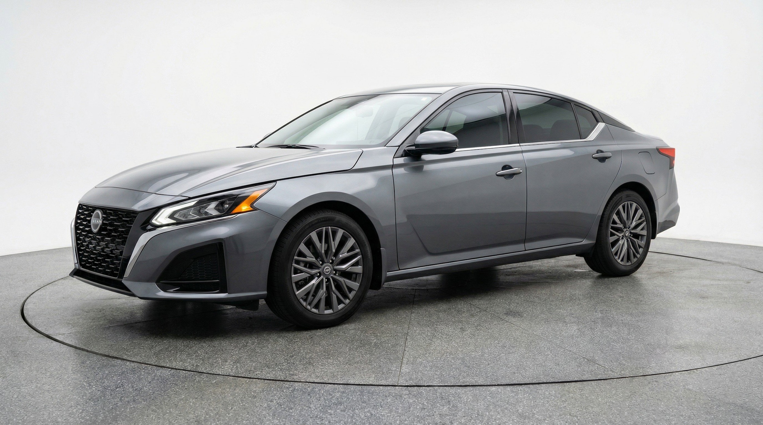 Thumbnail: 2025 Nissan Altima - 3