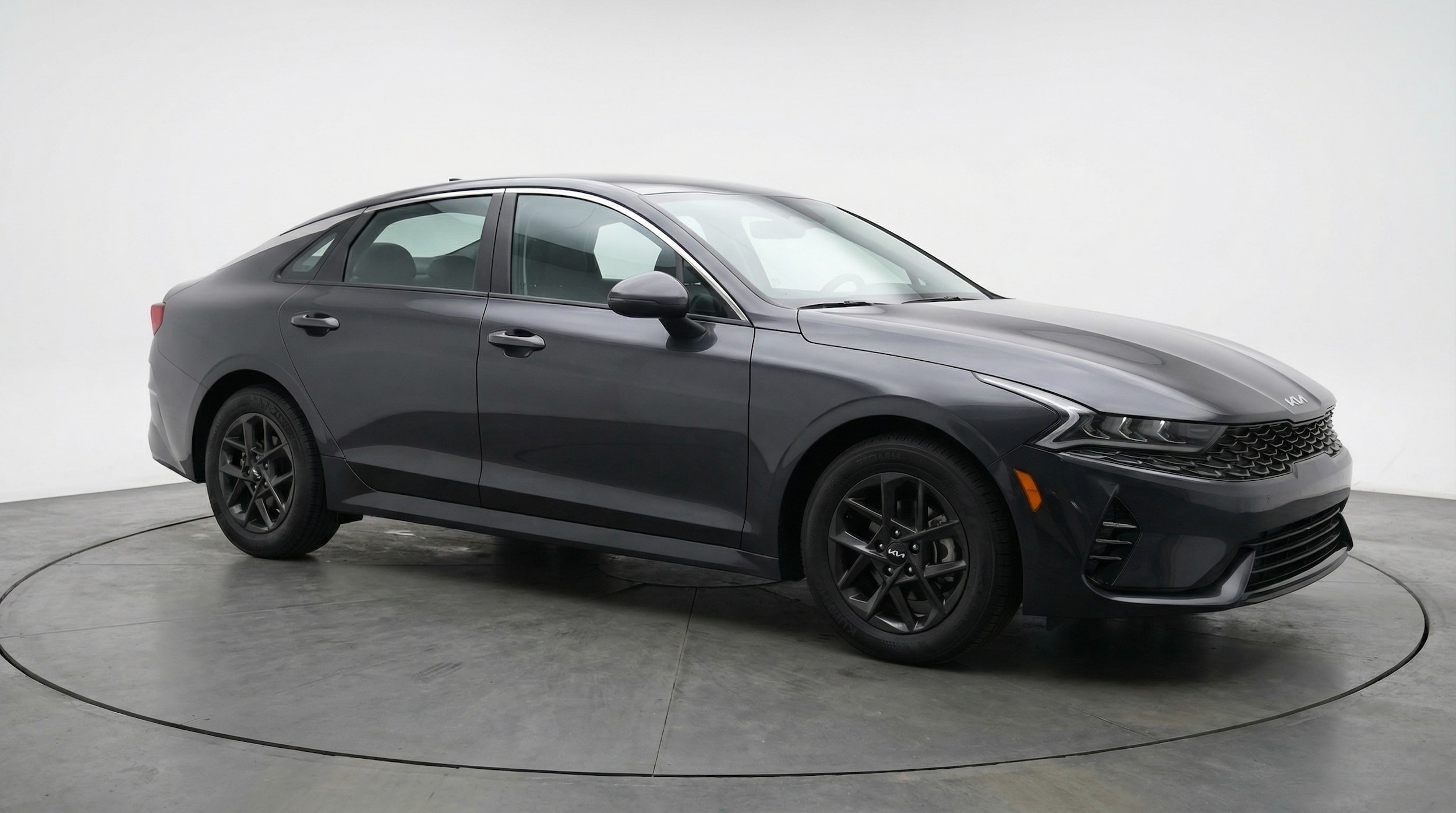 Thumbnail: 2025 Kia K5 - 1