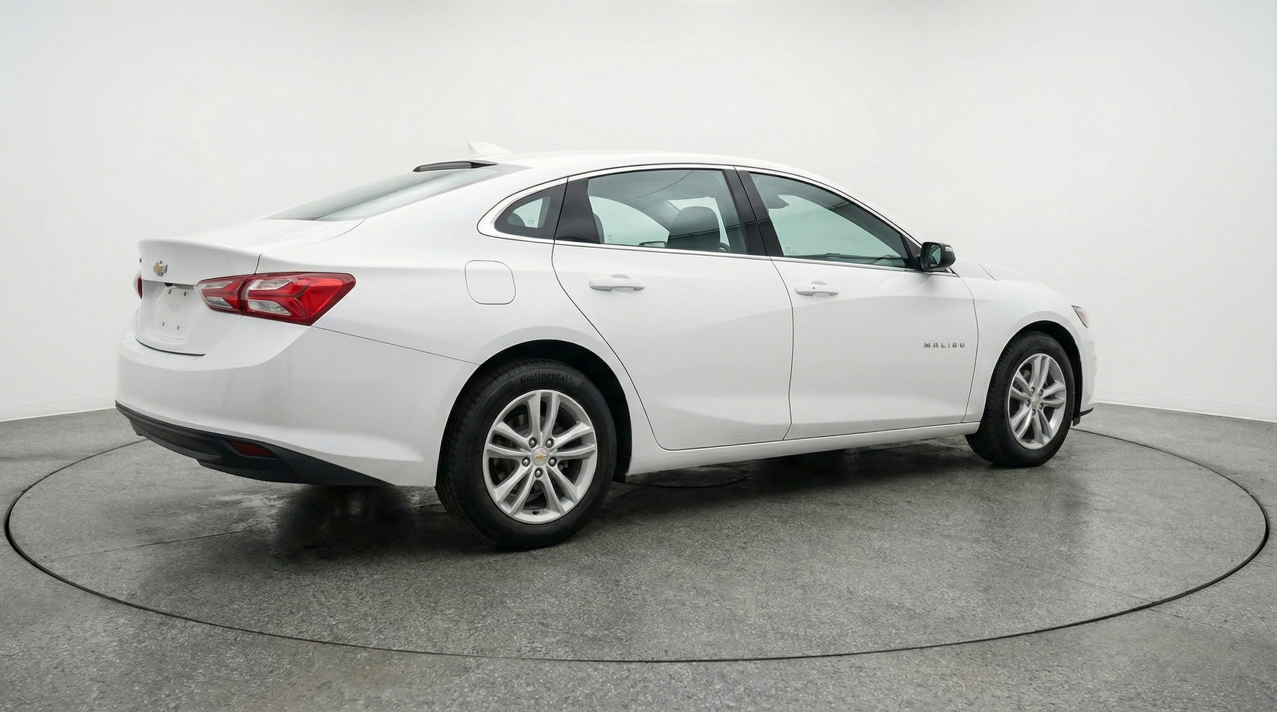 Thumbnail: 2024 Chevrolet Malibu - 9