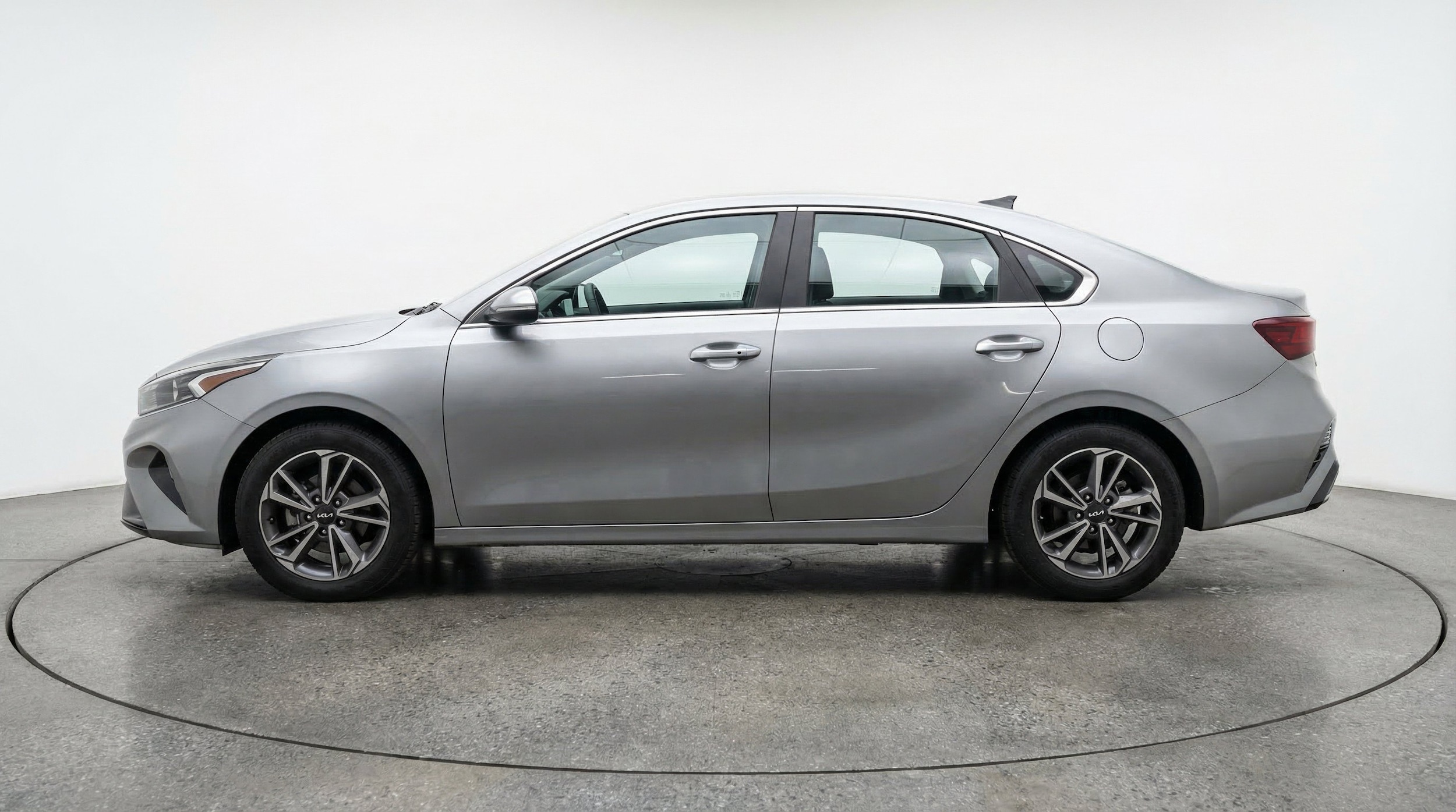 Thumbnail: 2024 Kia Forte - 5