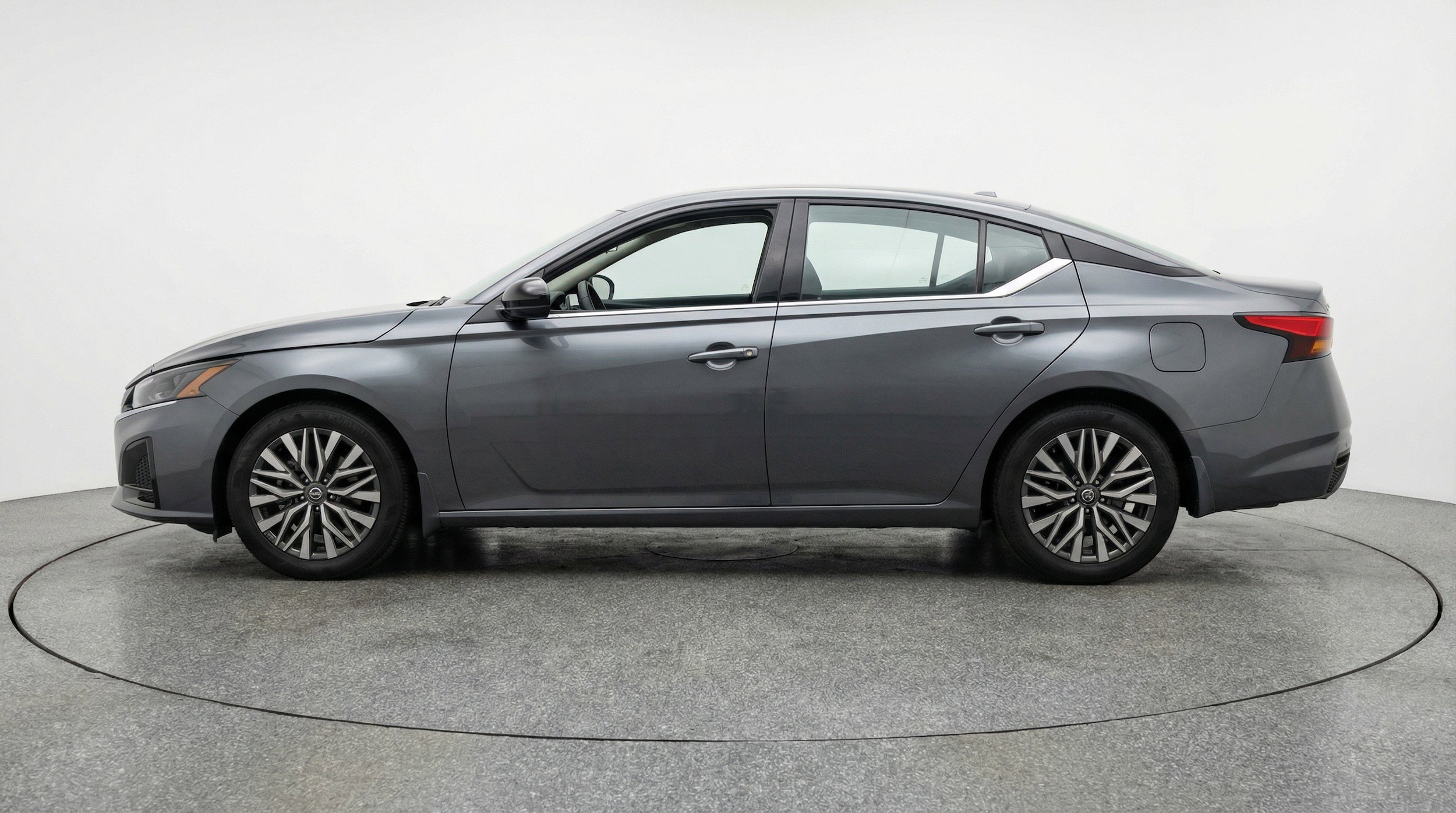 Thumbnail: 2025 Nissan Altima - 5