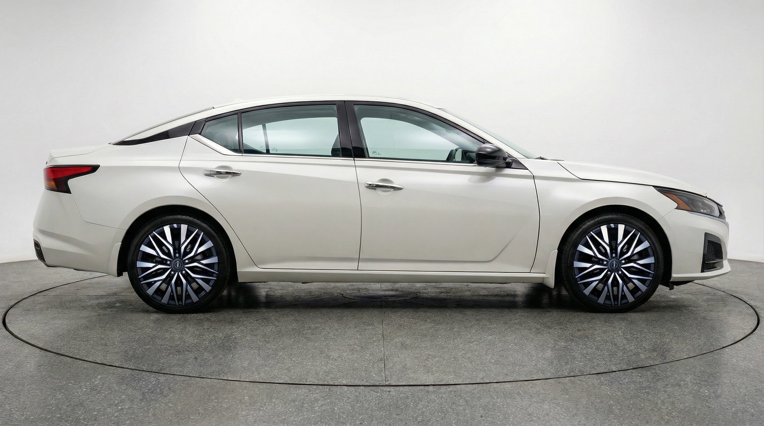 Thumbnail: 2025 Nissan Altima - 11