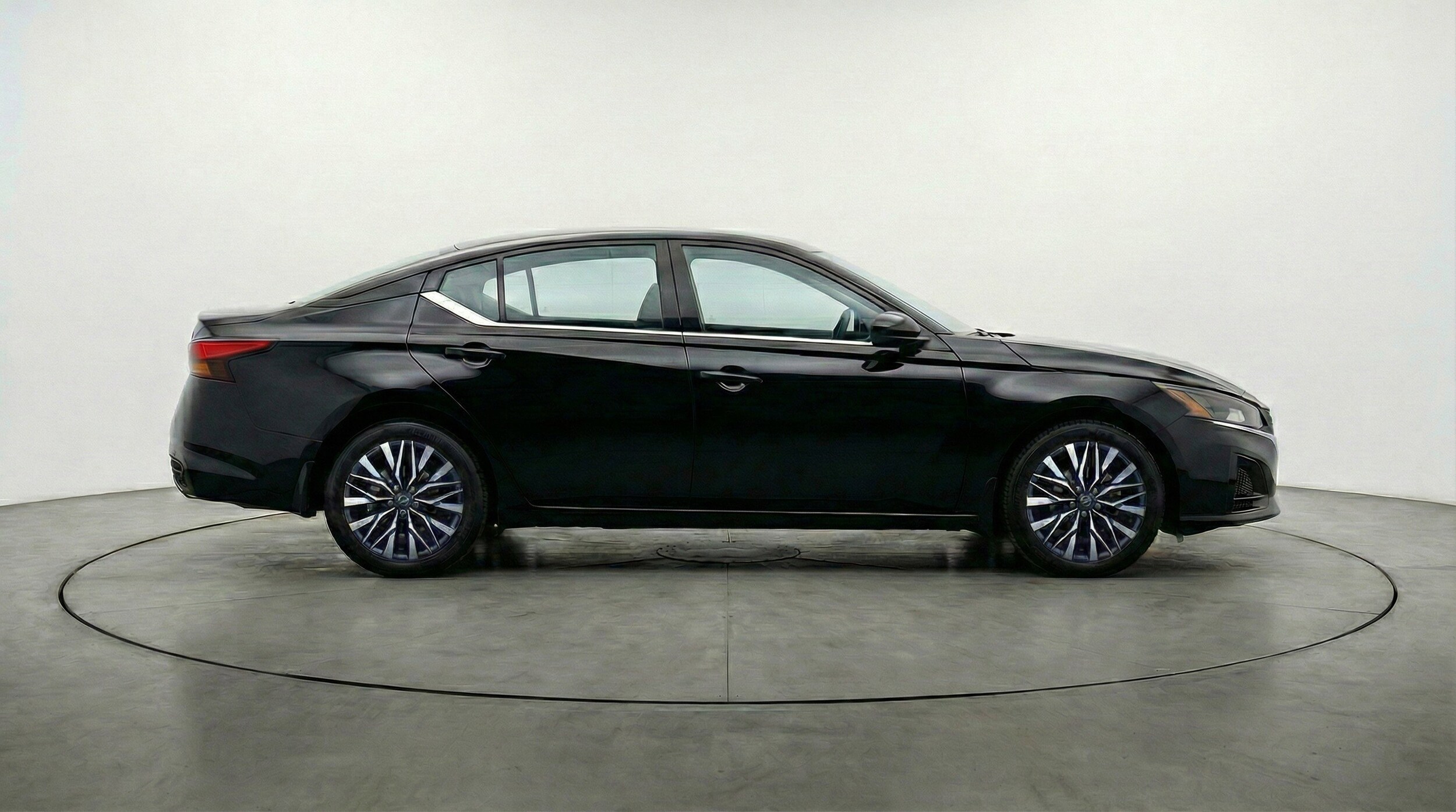 Thumbnail: 2025 Nissan Altima - 11