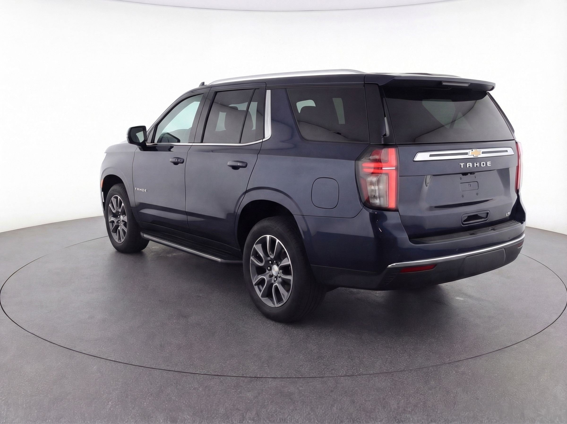 Thumbnail: 2023 Chevrolet Tahoe - 6