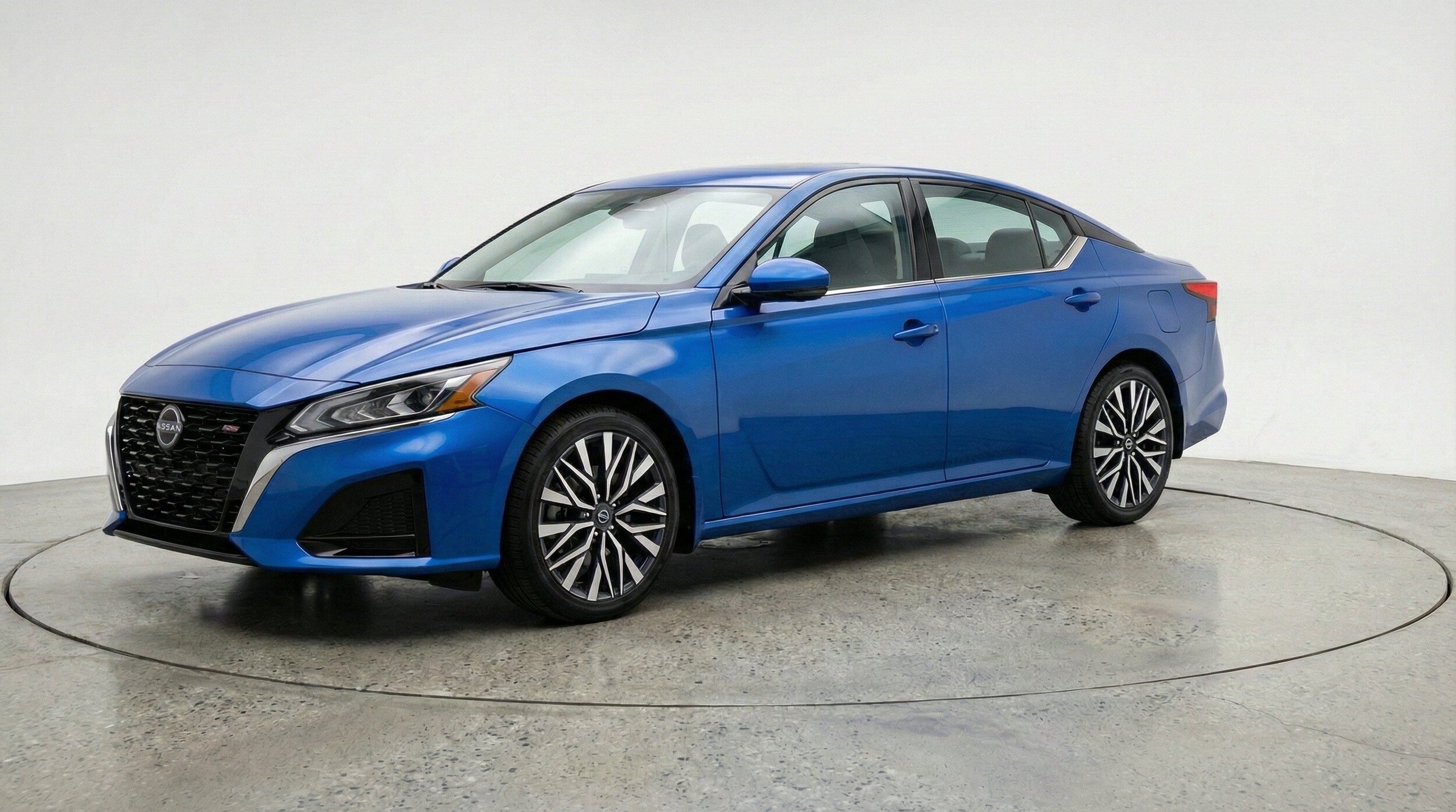 Thumbnail: 2025 Nissan Altima - 3